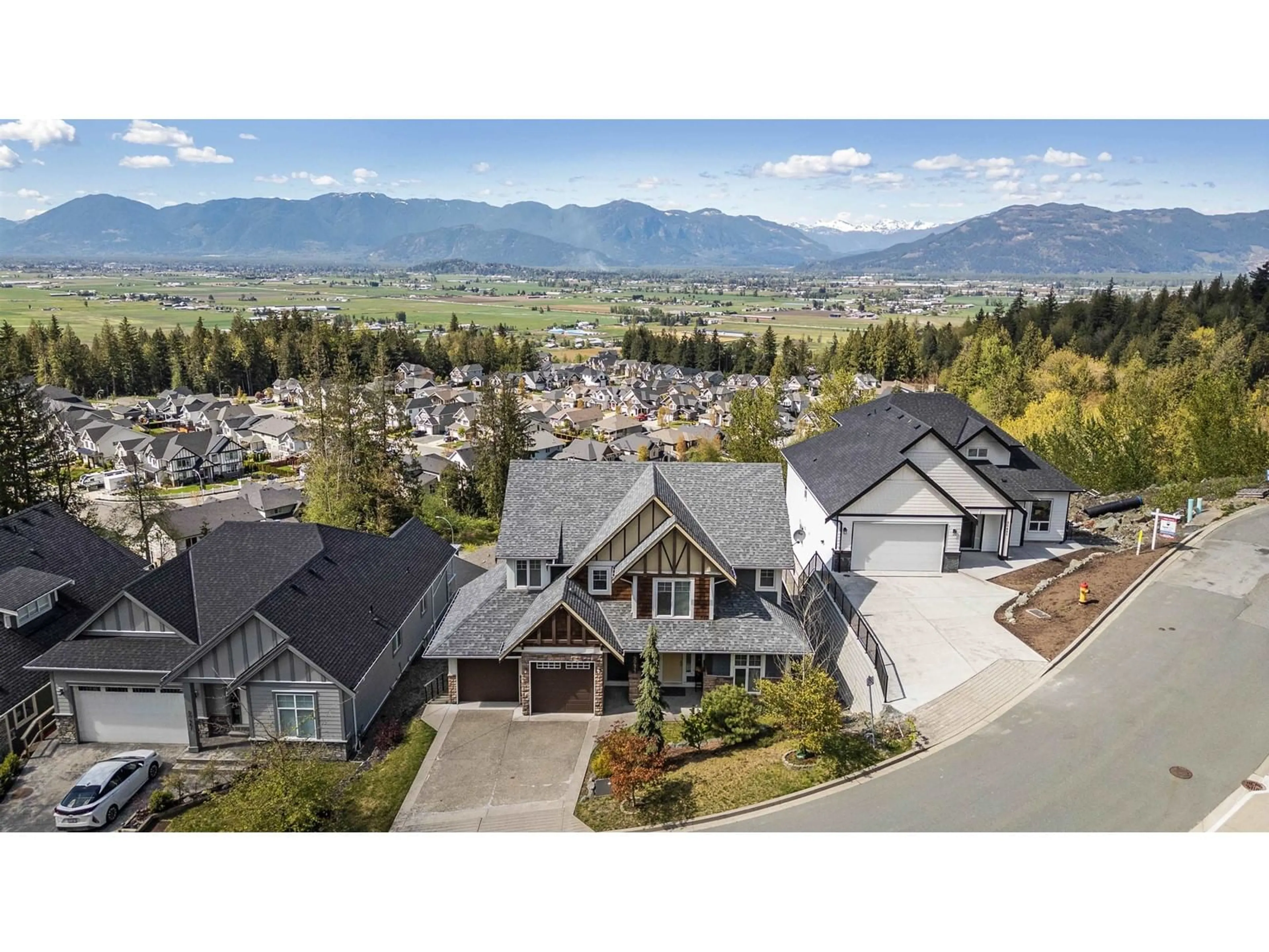 A pic from outside/outdoor area/front of a property/back of a property/a pic from drone, mountain view for 50473 KINGSTON DRIVE, Chilliwack British Columbia V4Z0C2