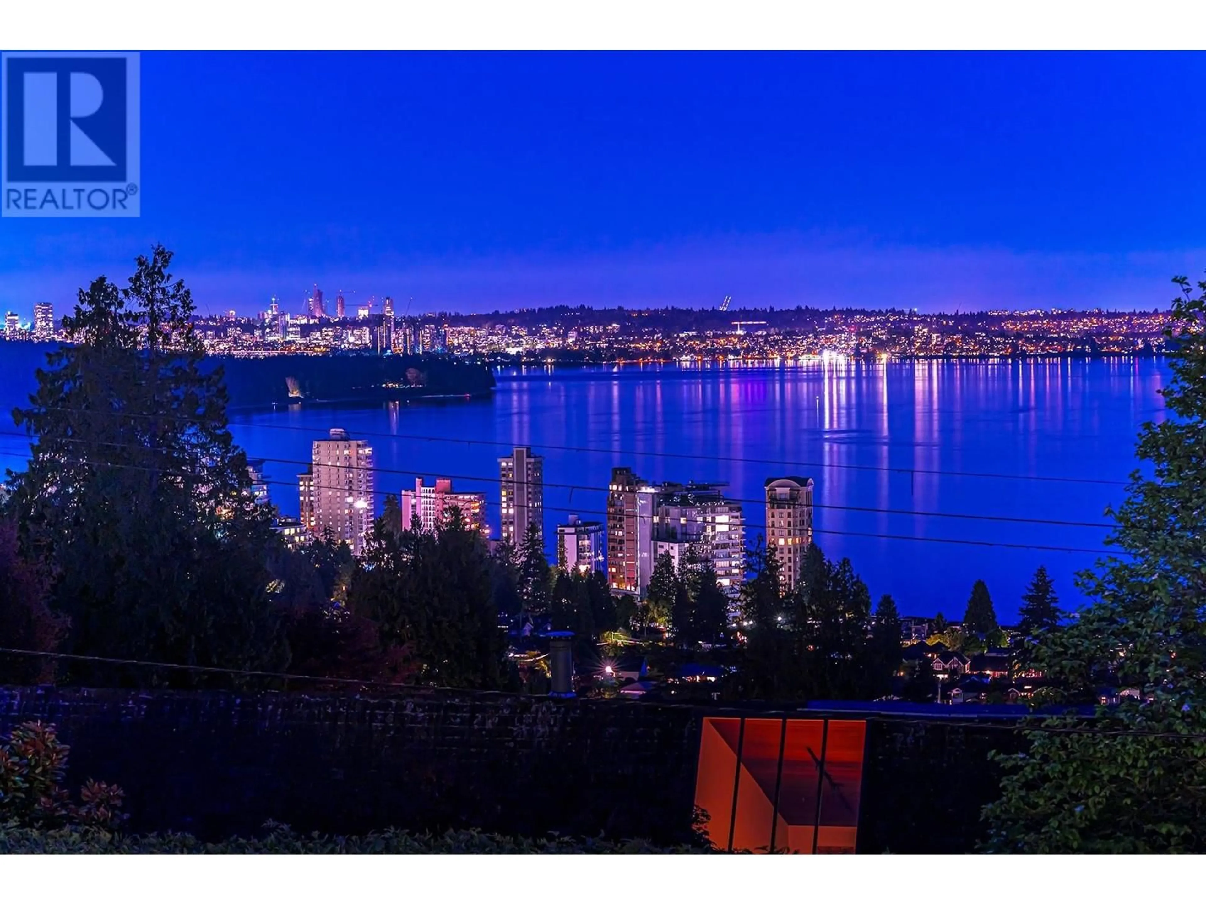 A pic from outside/outdoor area/front of a property/back of a property/a pic from drone, water/lake/river/ocean view for 2365 QUEENS AVENUE, West Vancouver British Columbia V7V2Y7