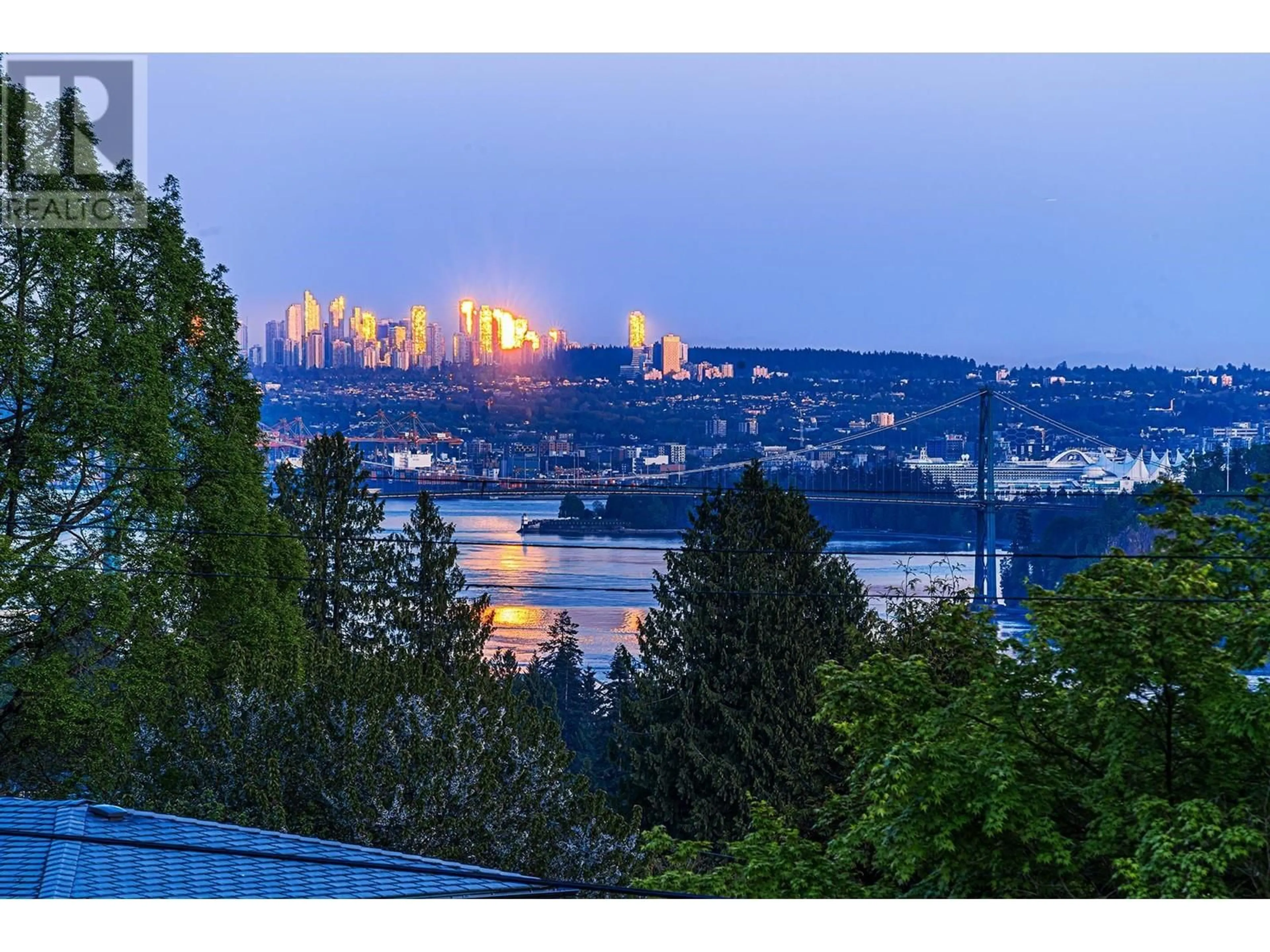 Blurry image for 2365 QUEENS AVENUE, West Vancouver British Columbia V7V2Y7