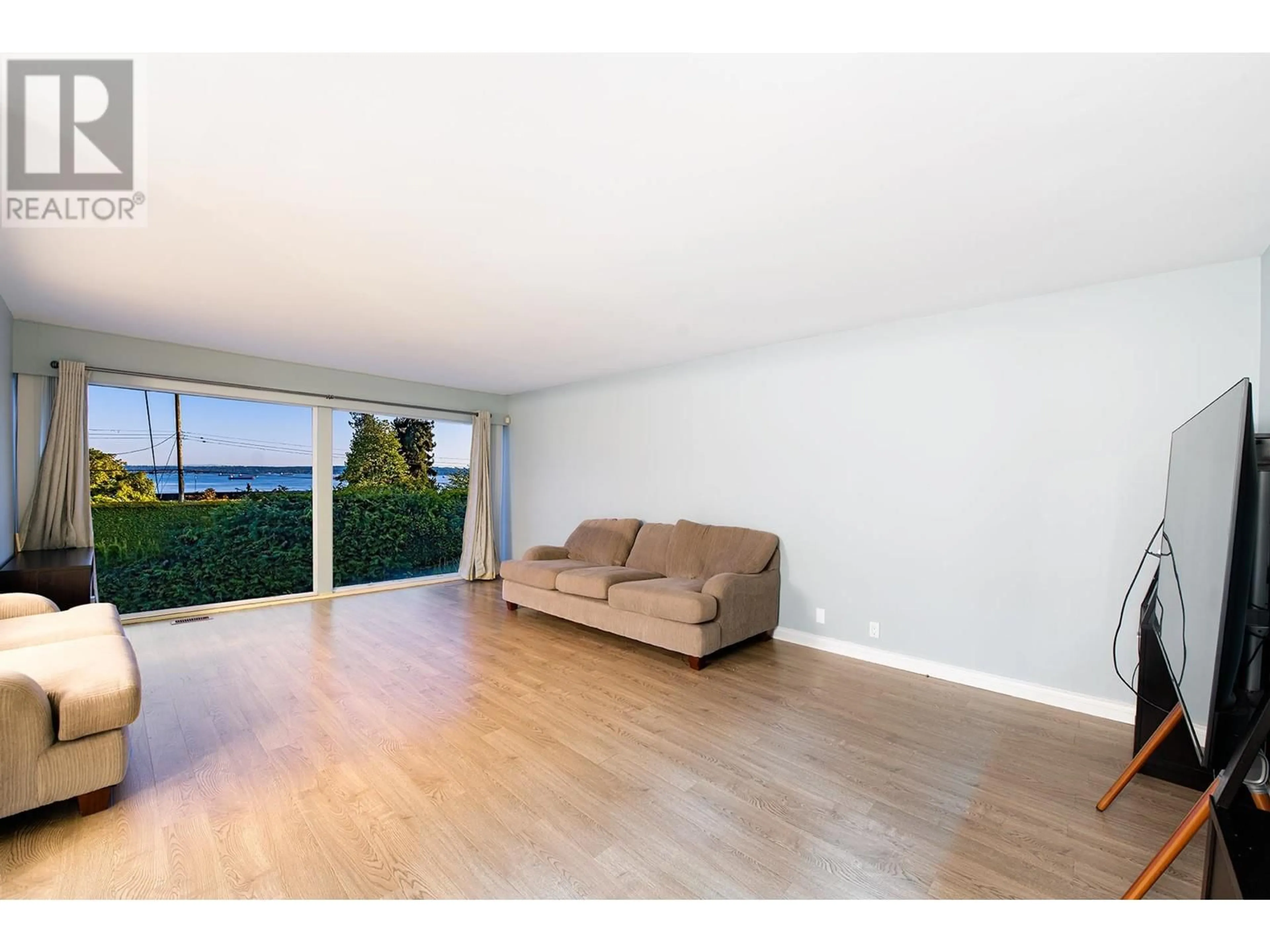 A pic of a room for 2365 QUEENS AVENUE, West Vancouver British Columbia V7V2Y7