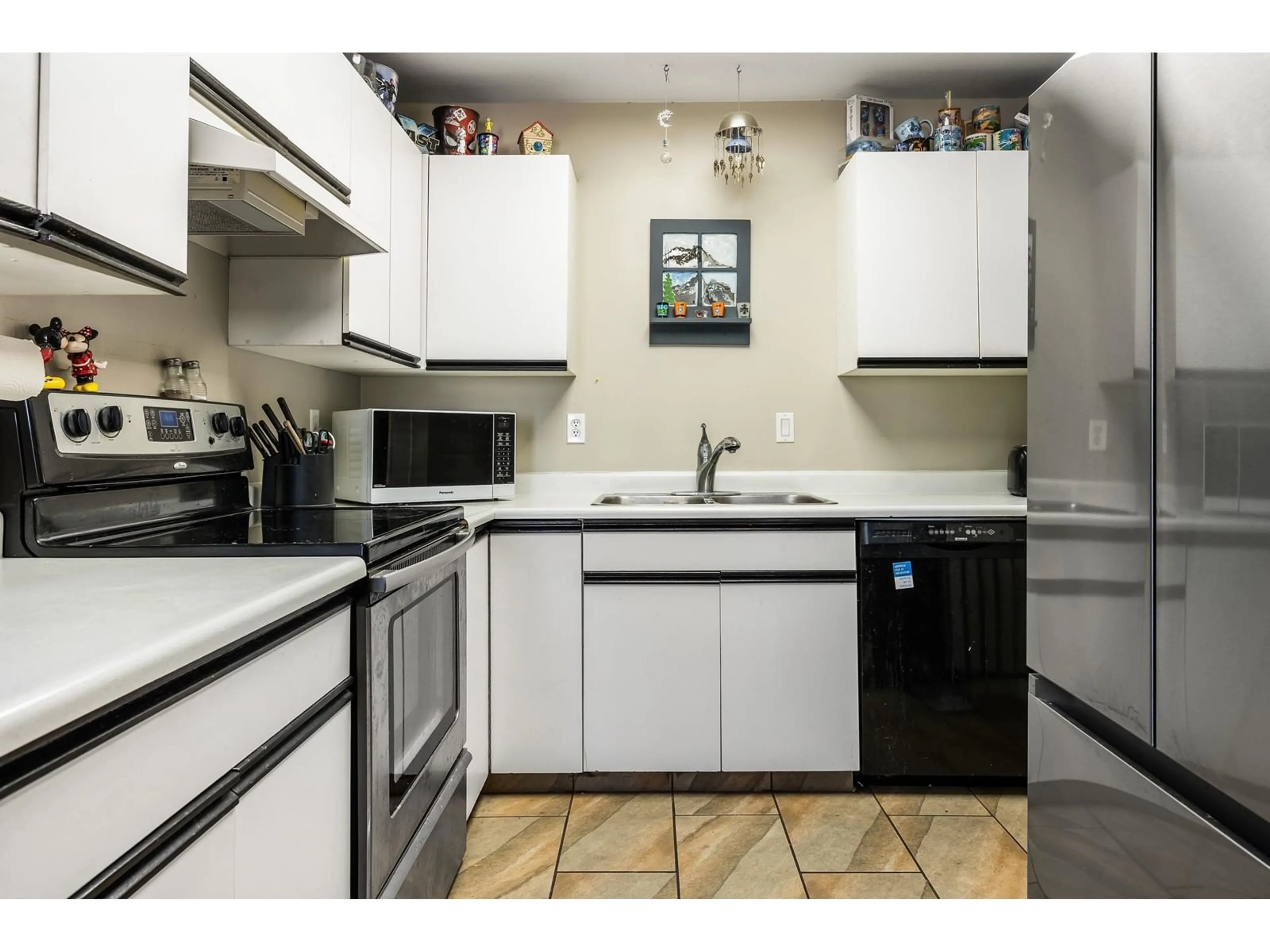 Standard kitchen, unknown for 18 - 5536 VEDDER ROAD, Chilliwack British Columbia V2R3X5