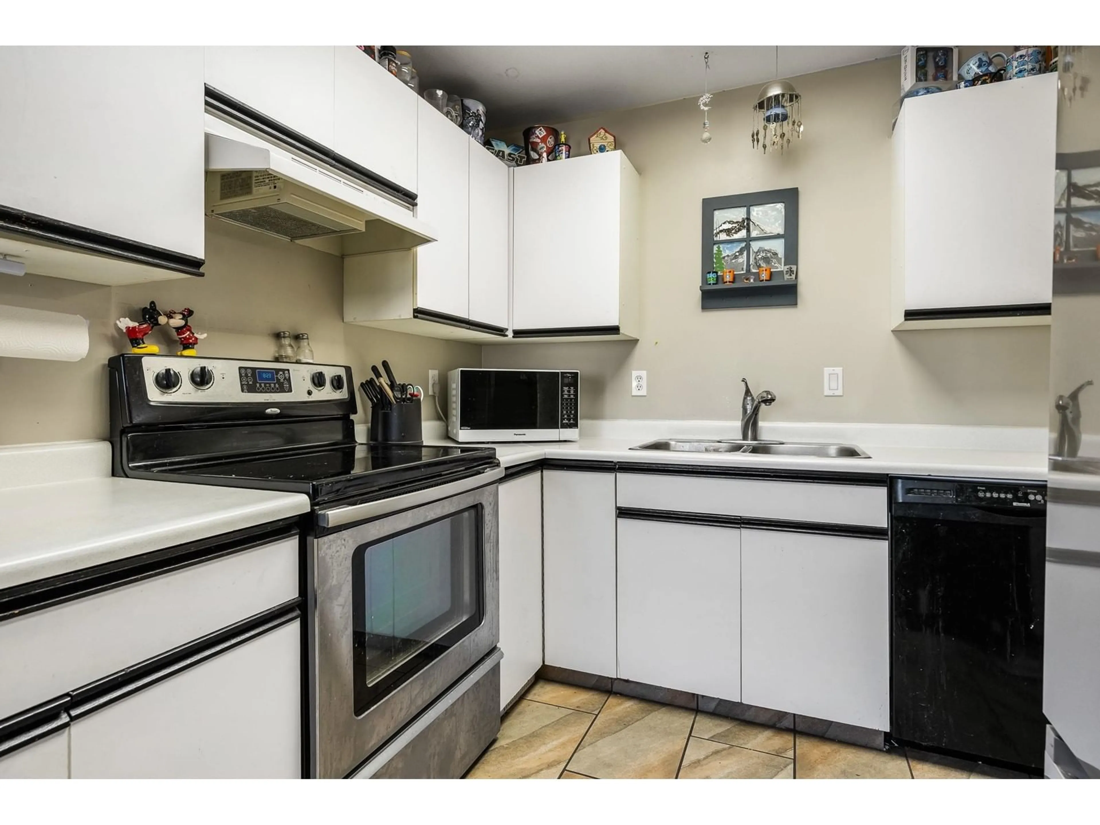 Standard kitchen, unknown for 18 - 5536 VEDDER ROAD, Chilliwack British Columbia V2R3X5