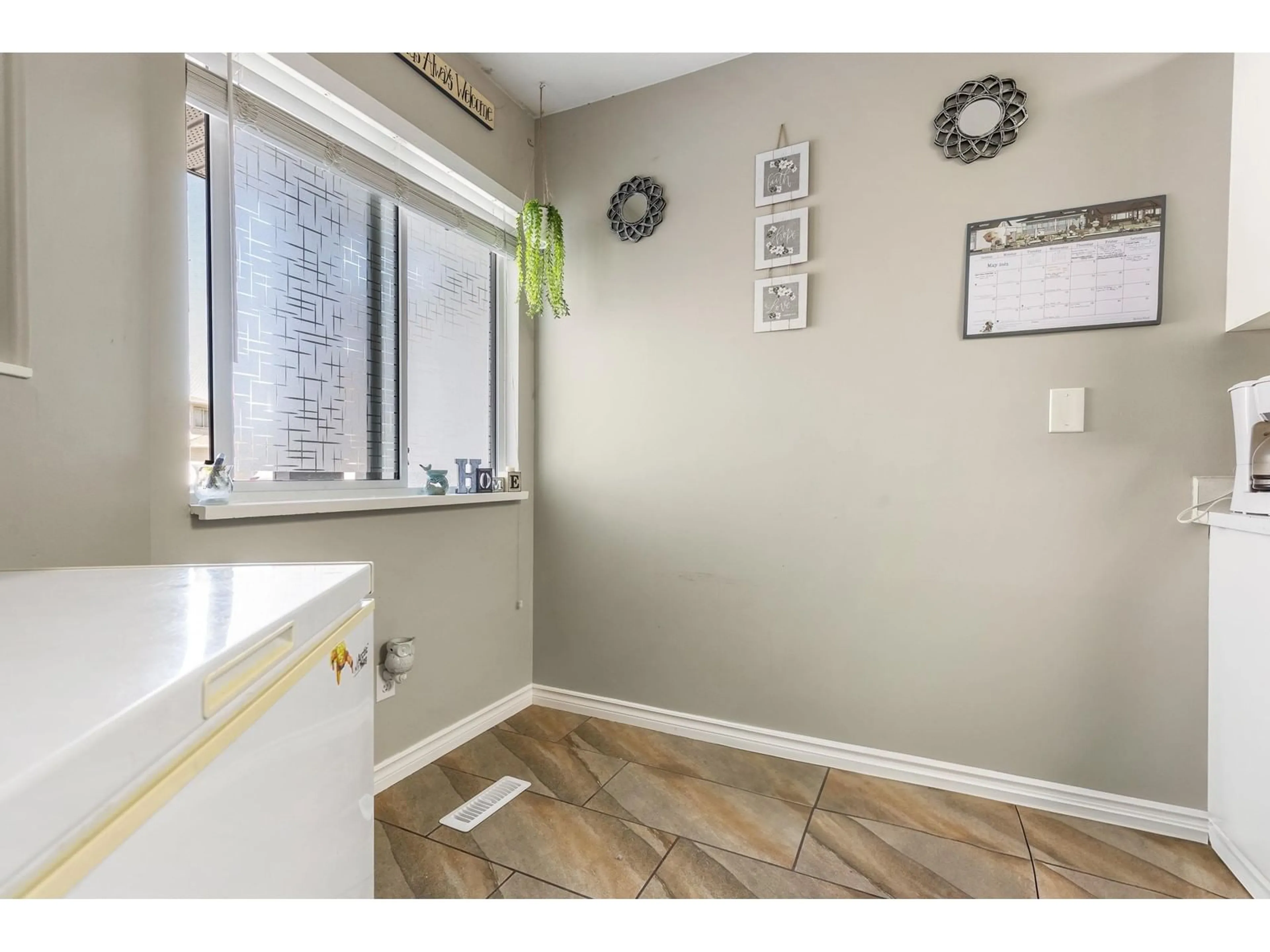 A pic of a room for 18 - 5536 VEDDER ROAD, Chilliwack British Columbia V2R3X5
