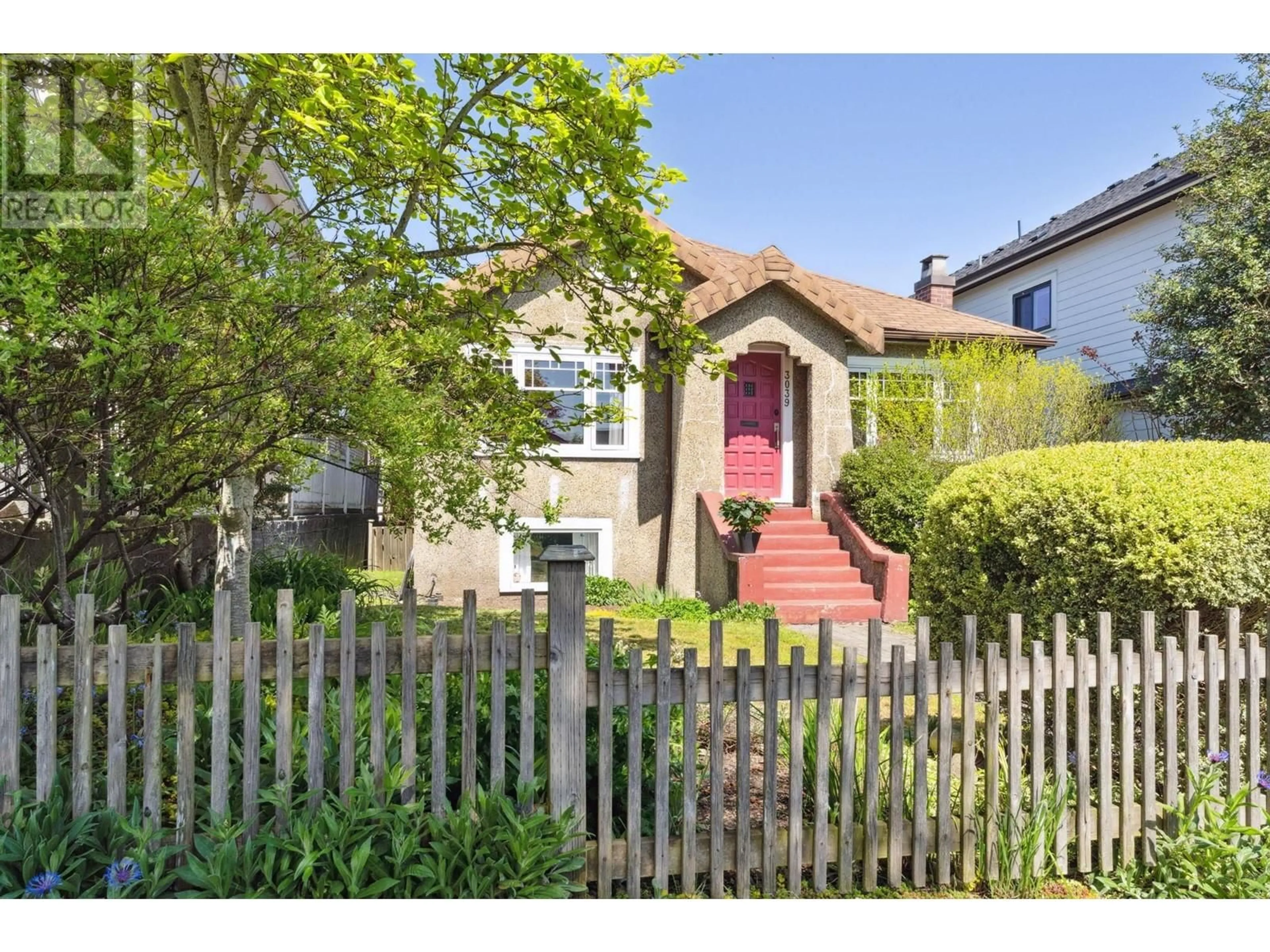 Unknown for 3039 GRANT STREET, Vancouver British Columbia V5K3H8