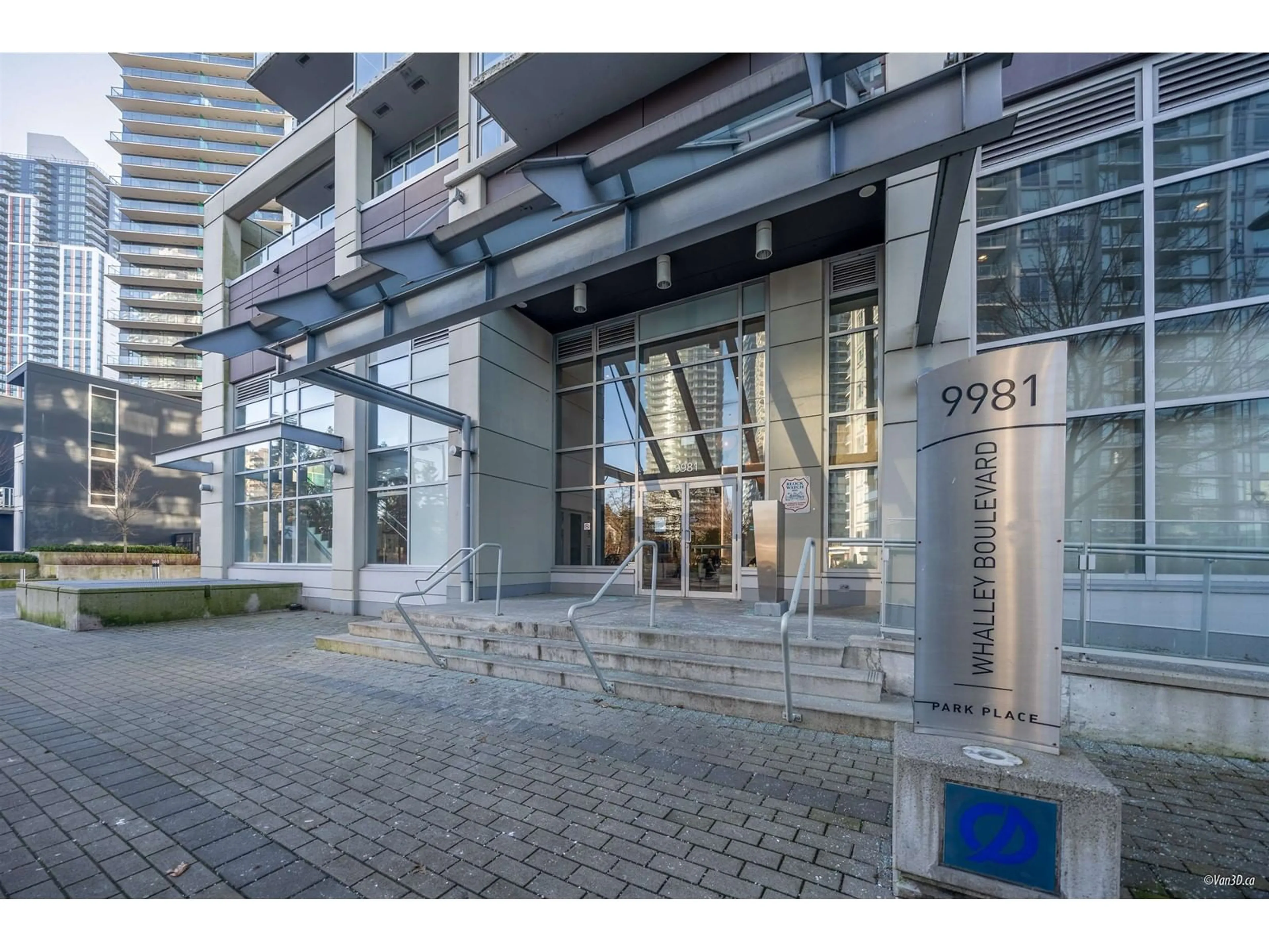 Indoor foyer for 2510 - 9981 WHALLEY, Surrey British Columbia V3T0G6