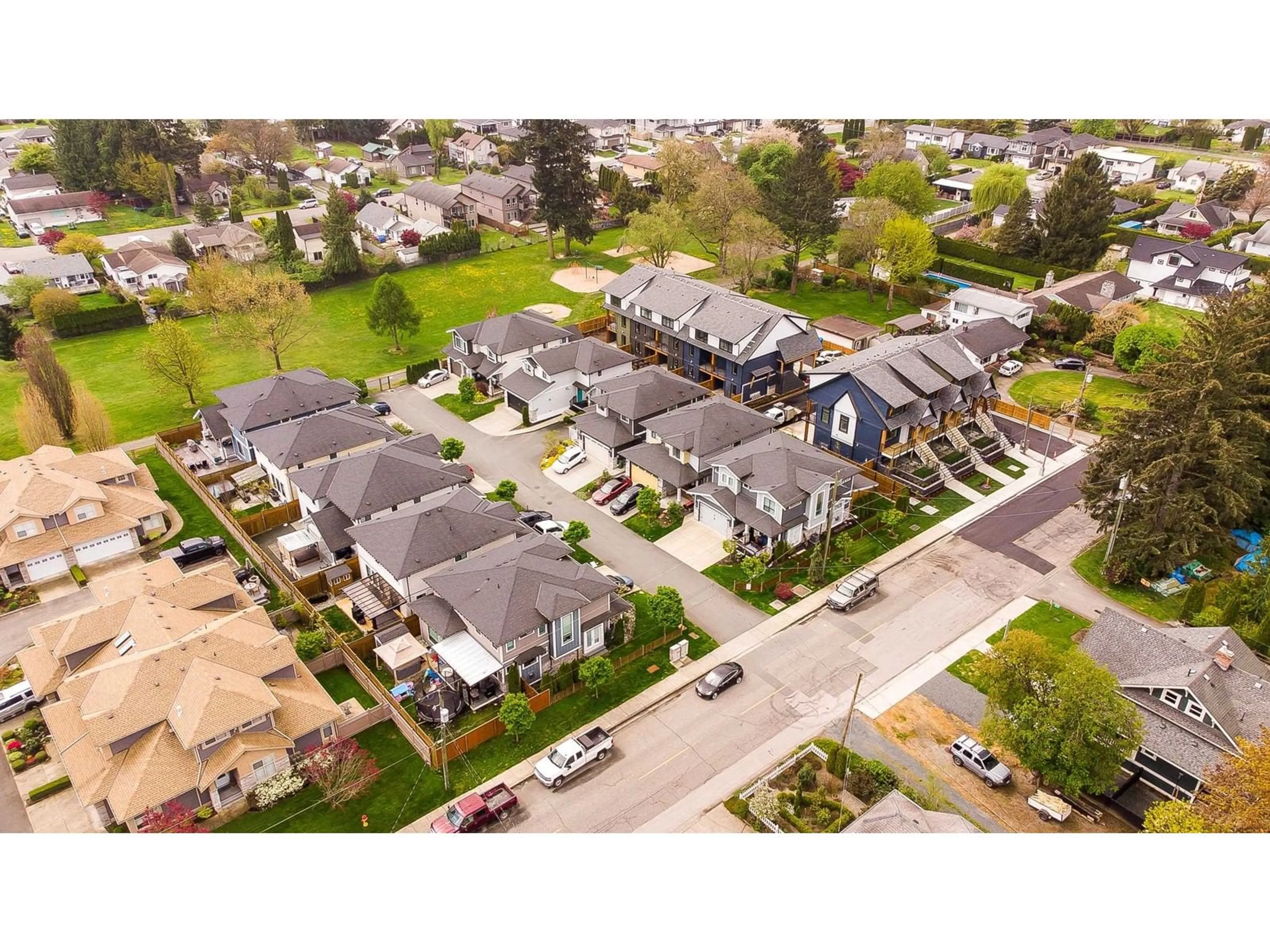 A pic from outside/outdoor area/front of a property/back of a property/a pic from drone, street for 9736 WILLIAMS STREET, Chilliwack British Columbia V2P5G7