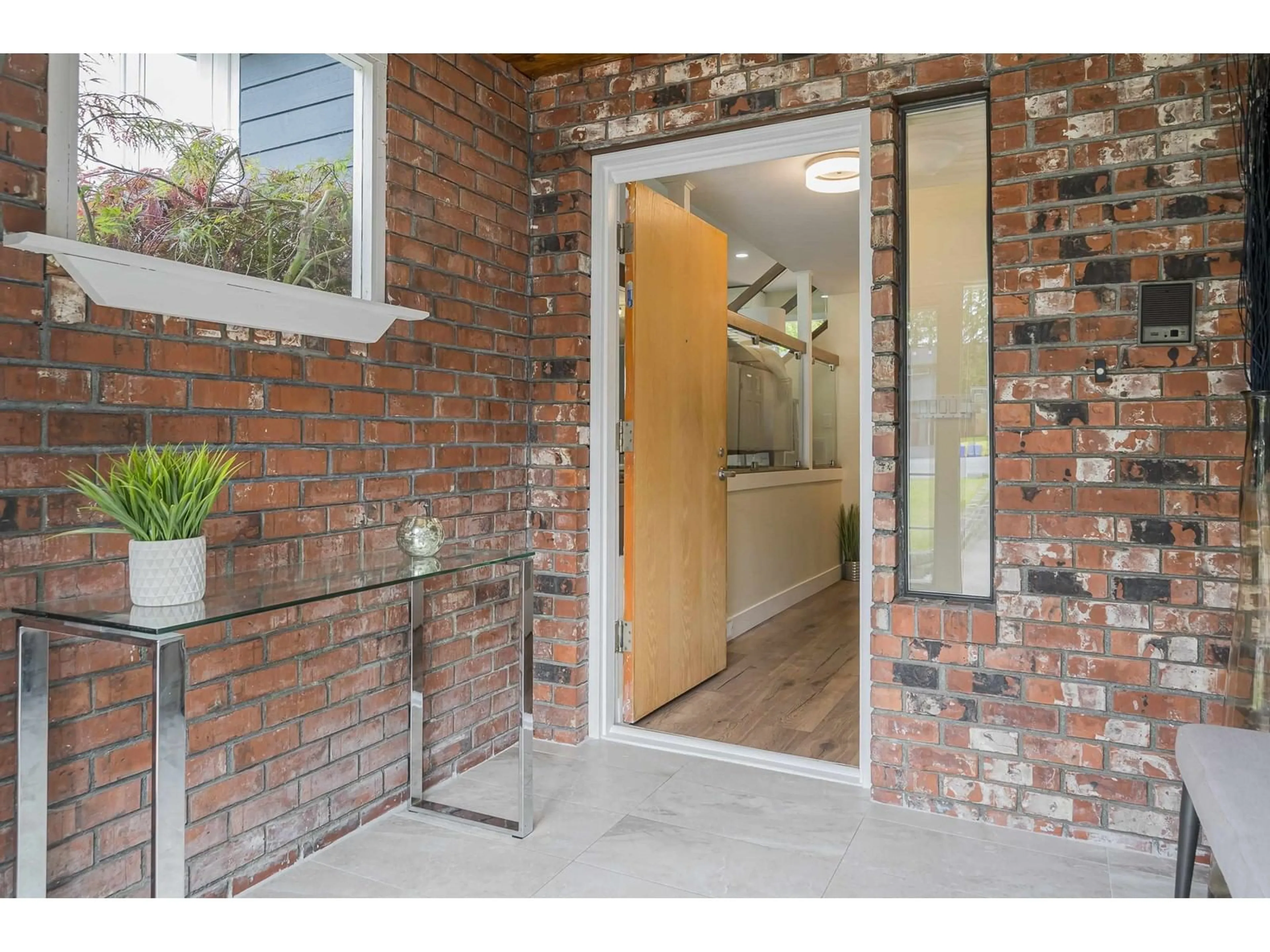 Indoor entryway for 19651 50A, Langley British Columbia V3A7K9