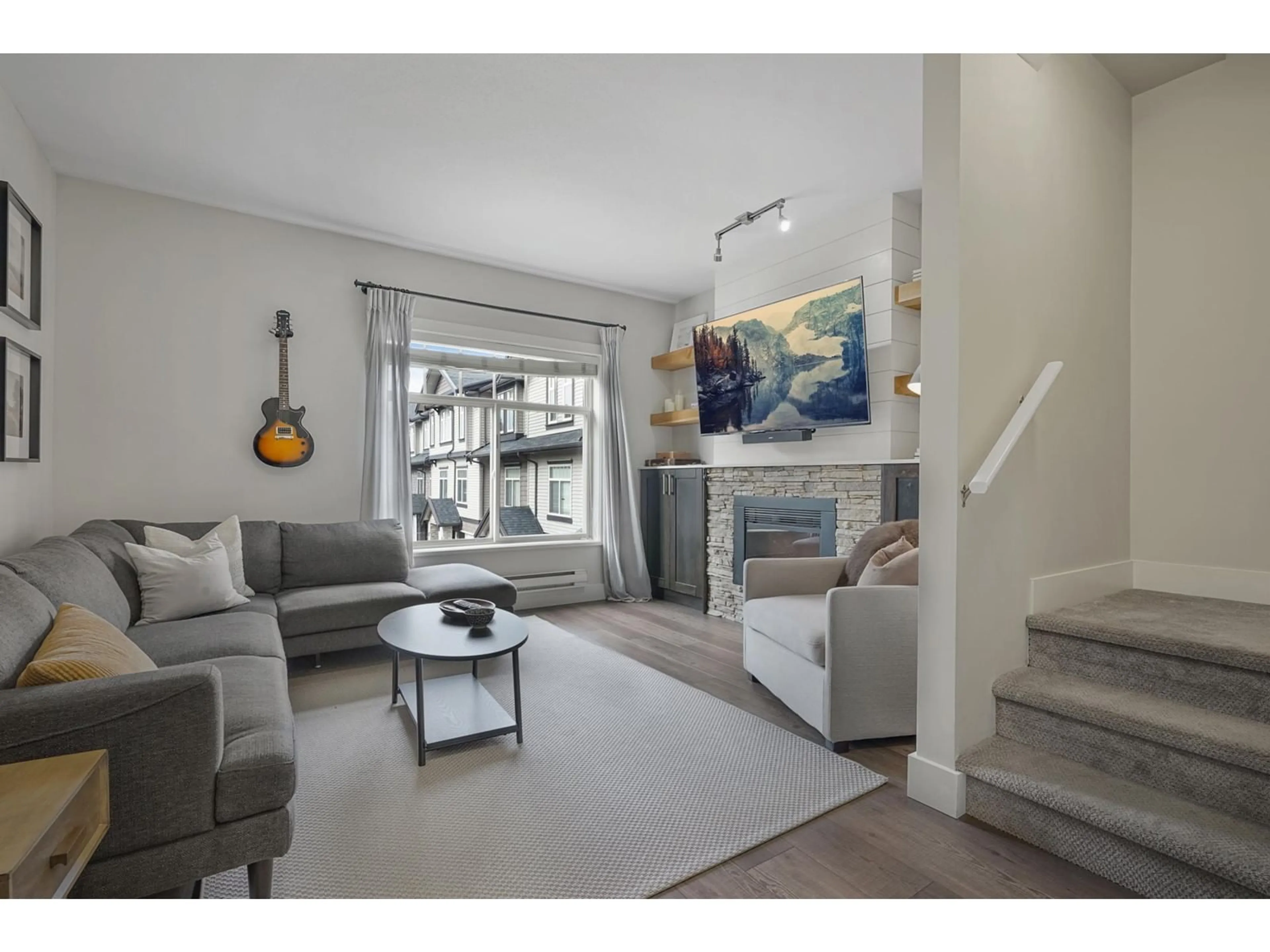 Living room with furniture, unknown for 16 - 2950 LEFEUVRE, Abbotsford British Columbia V4X0B2