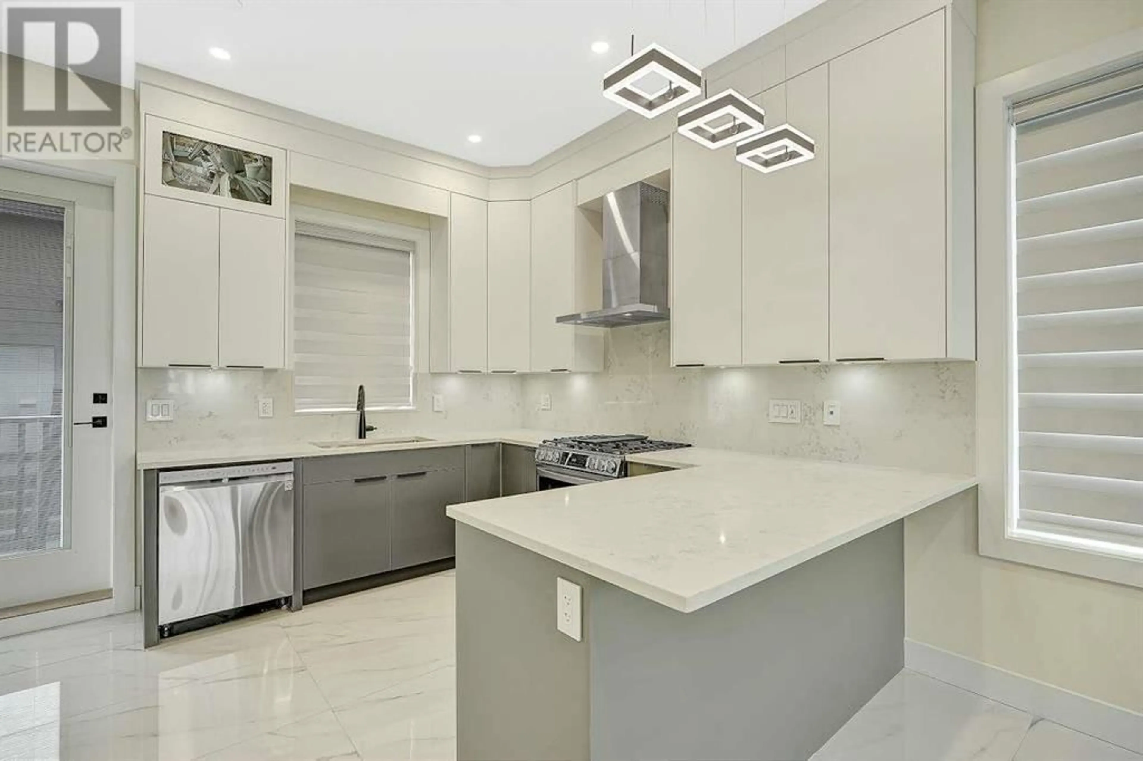 Open concept kitchen, ceramic/tile floor for 1548 41ST AVENUE, Vancouver British Columbia V5P1K2