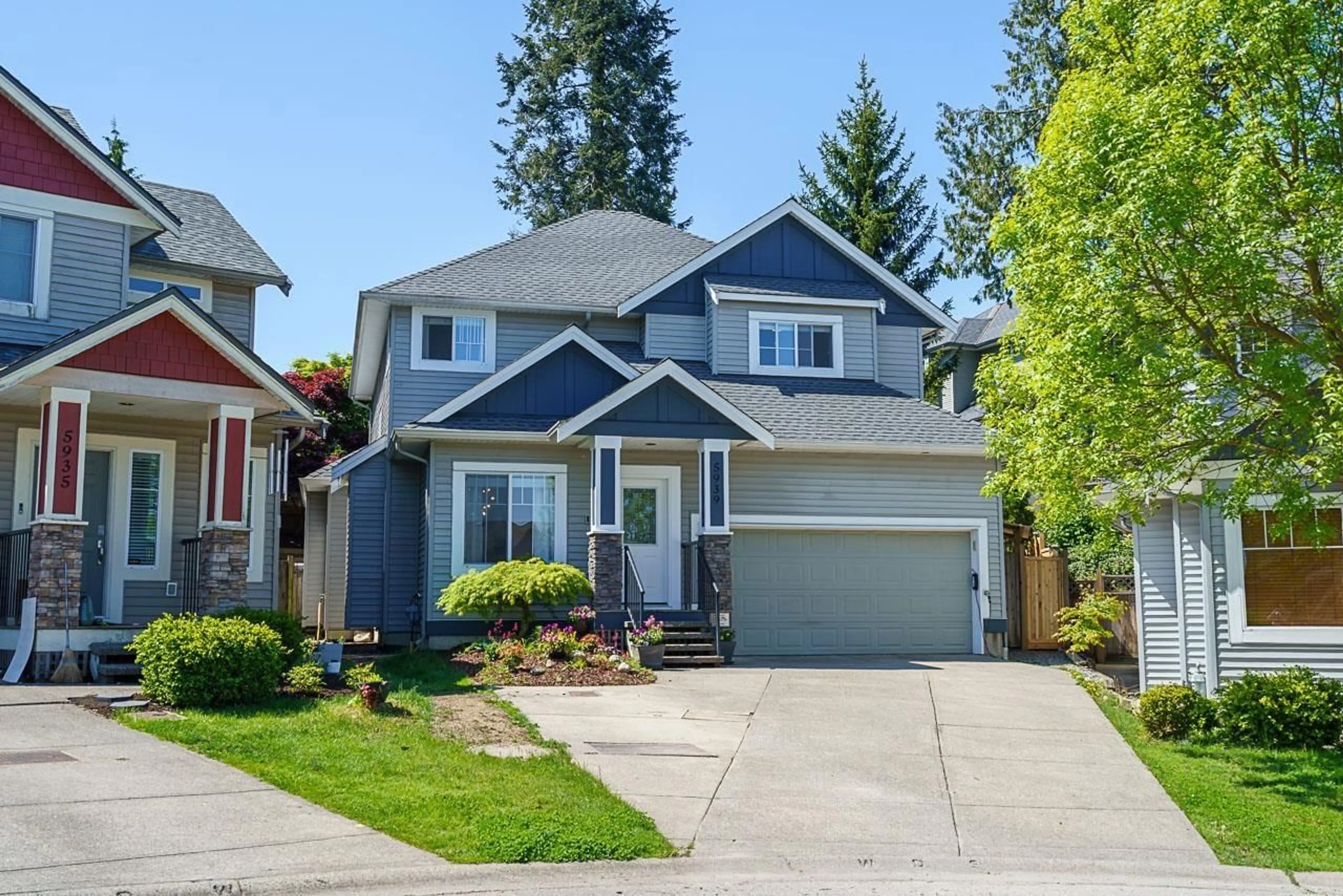 Home with vinyl exterior material, street for 5939 165A, Surrey British Columbia V3S4N9