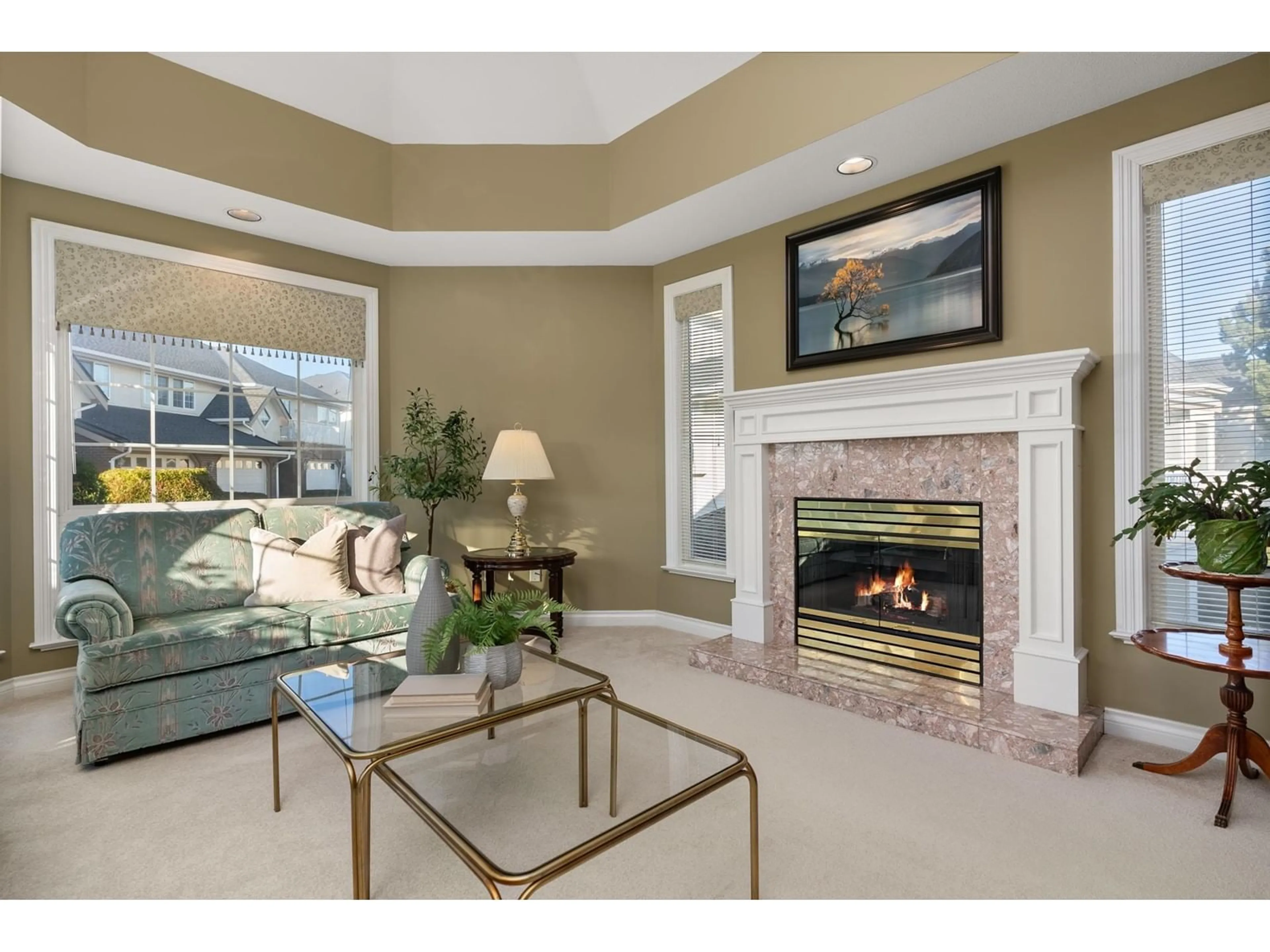 Living room with furniture, unknown for 36 - 31450 SPUR, Abbotsford British Columbia V2T5M3