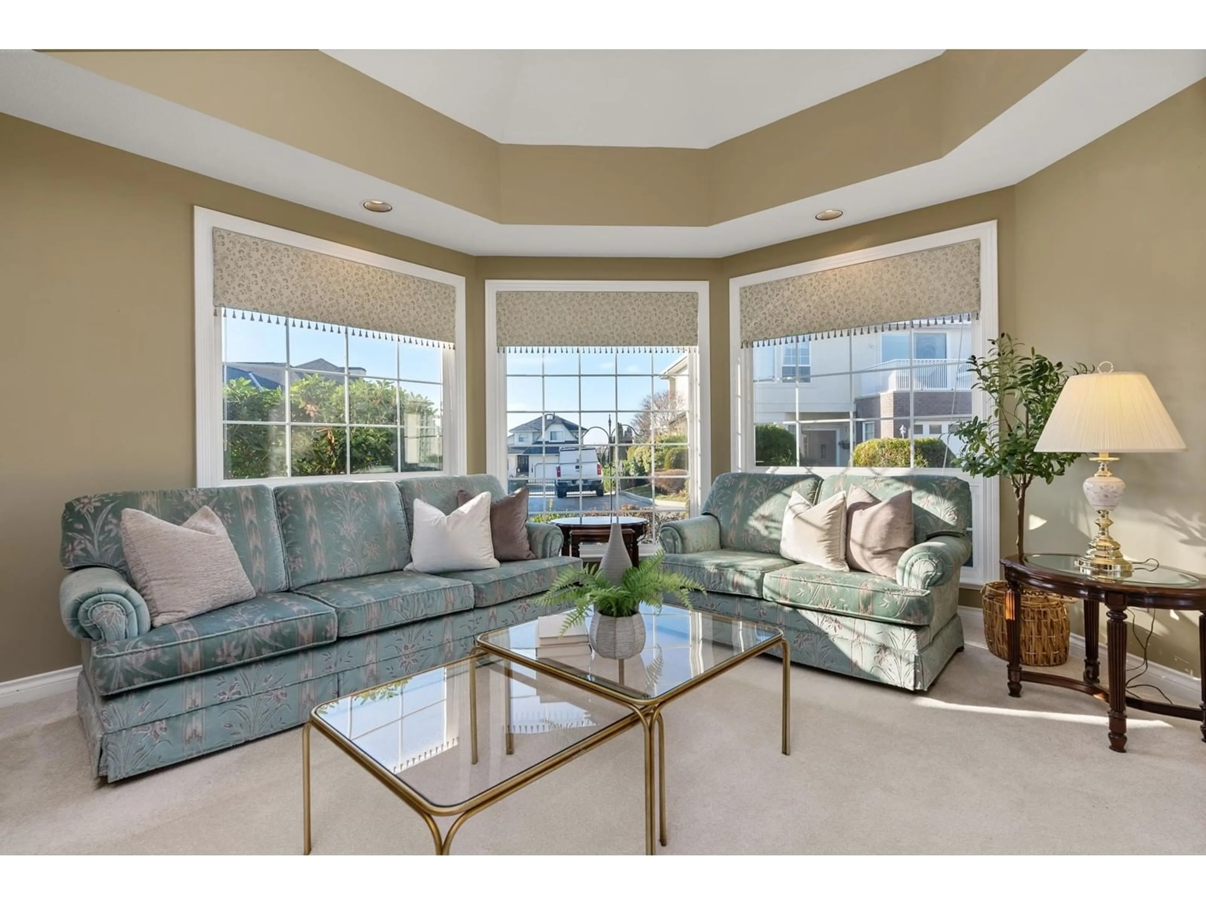 Living room with furniture, unknown for 36 - 31450 SPUR, Abbotsford British Columbia V2T5M3