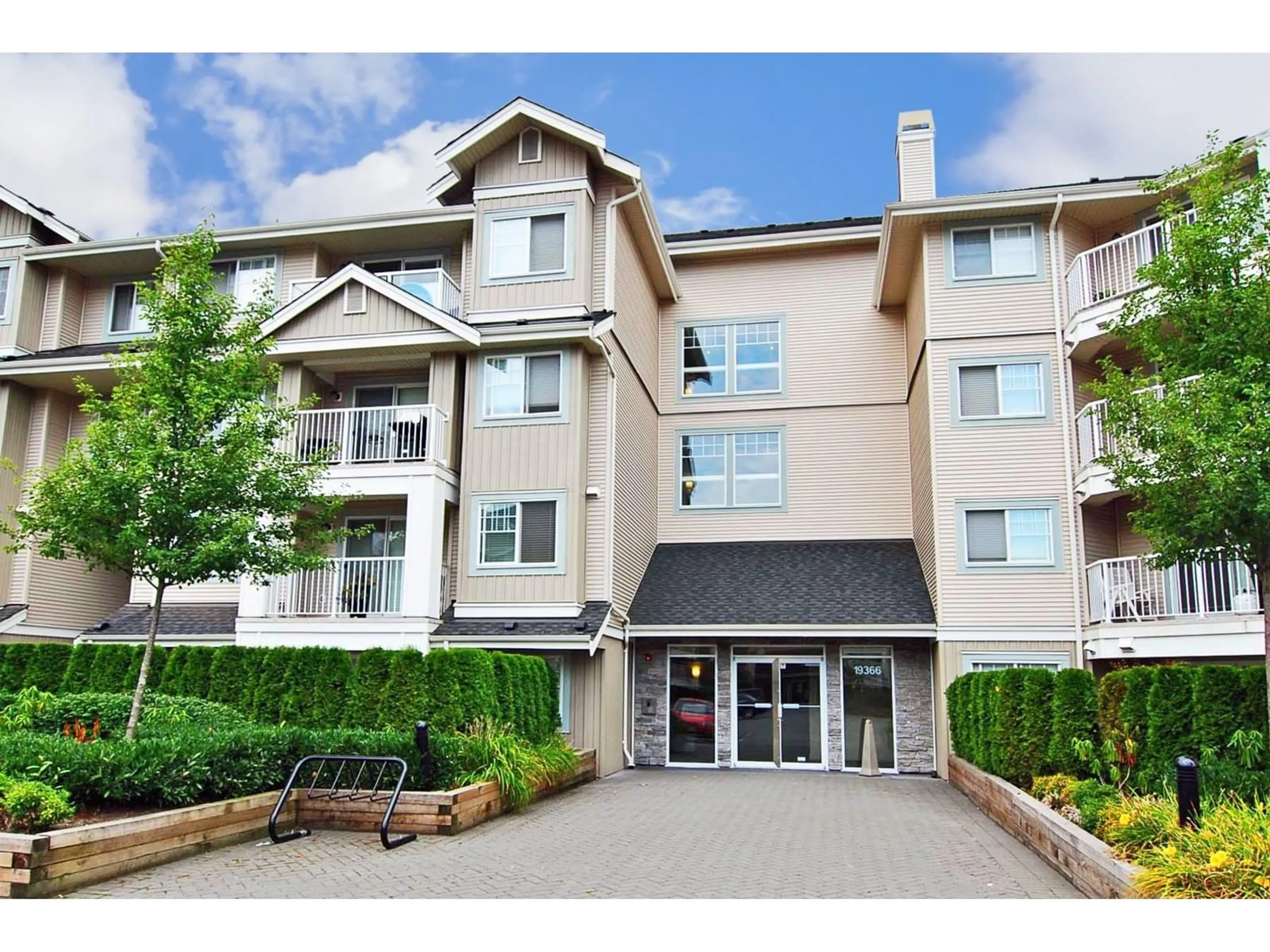 Unknown for 202 - 19366 65, Surrey British Columbia V4N5S1
