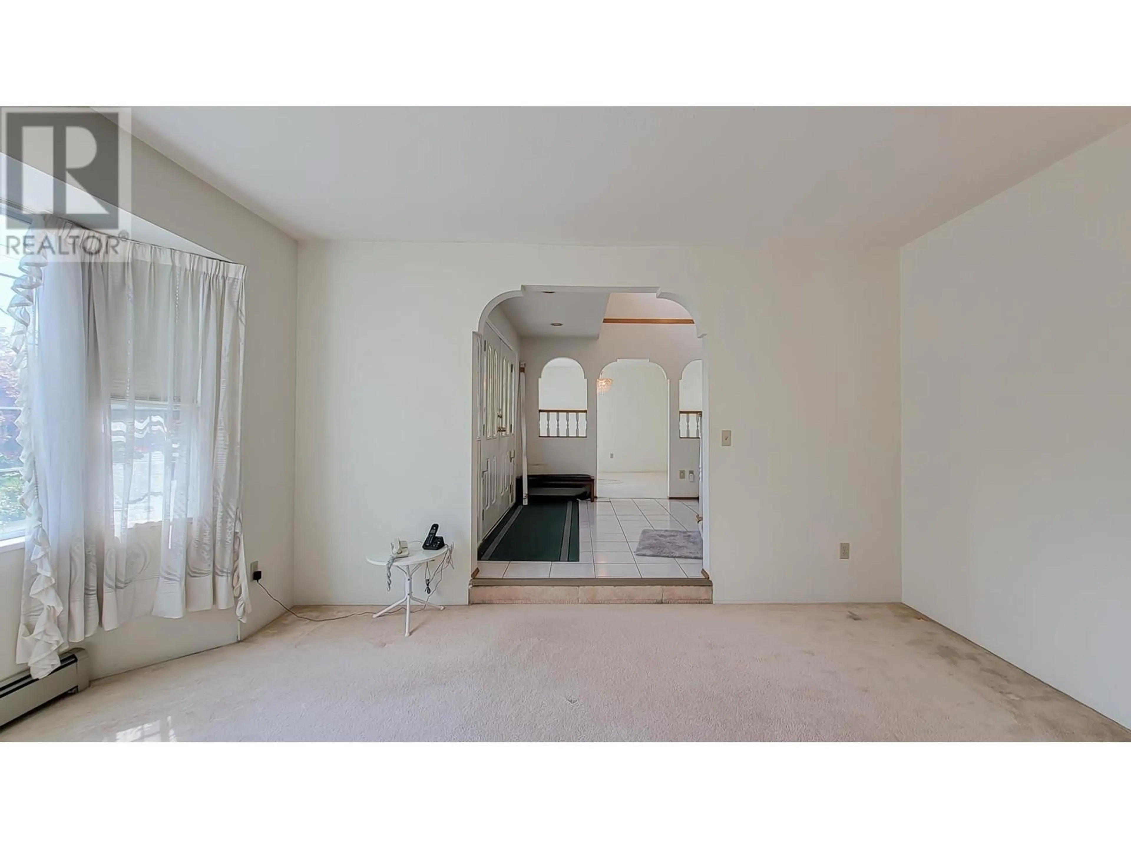 A pic of a room for 2931 PHILLIPS AVENUE, Burnaby British Columbia V5A2W4