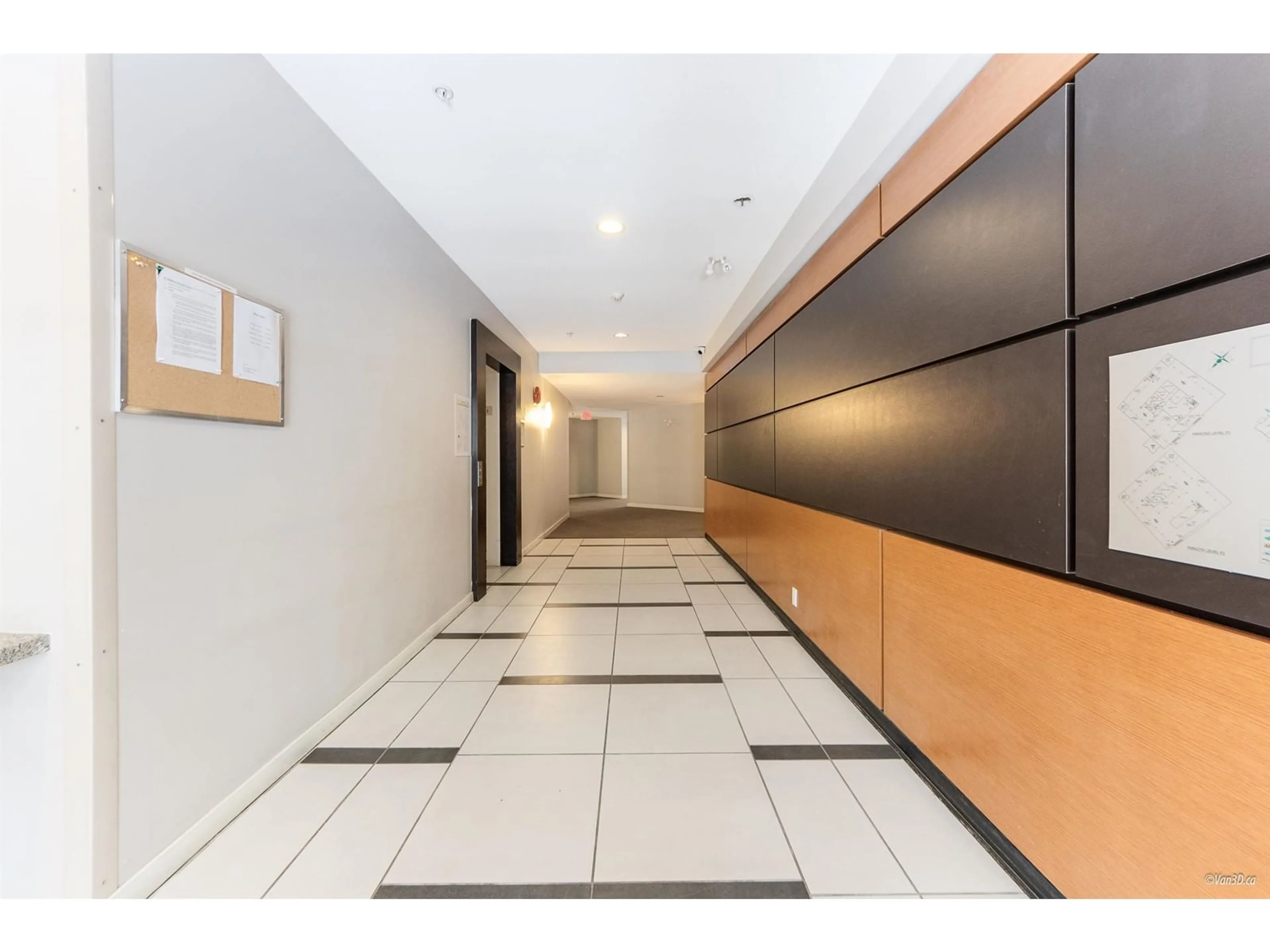 Indoor foyer for 116 - 10499 UNIVERSITY, Surrey British Columbia V3T0A4