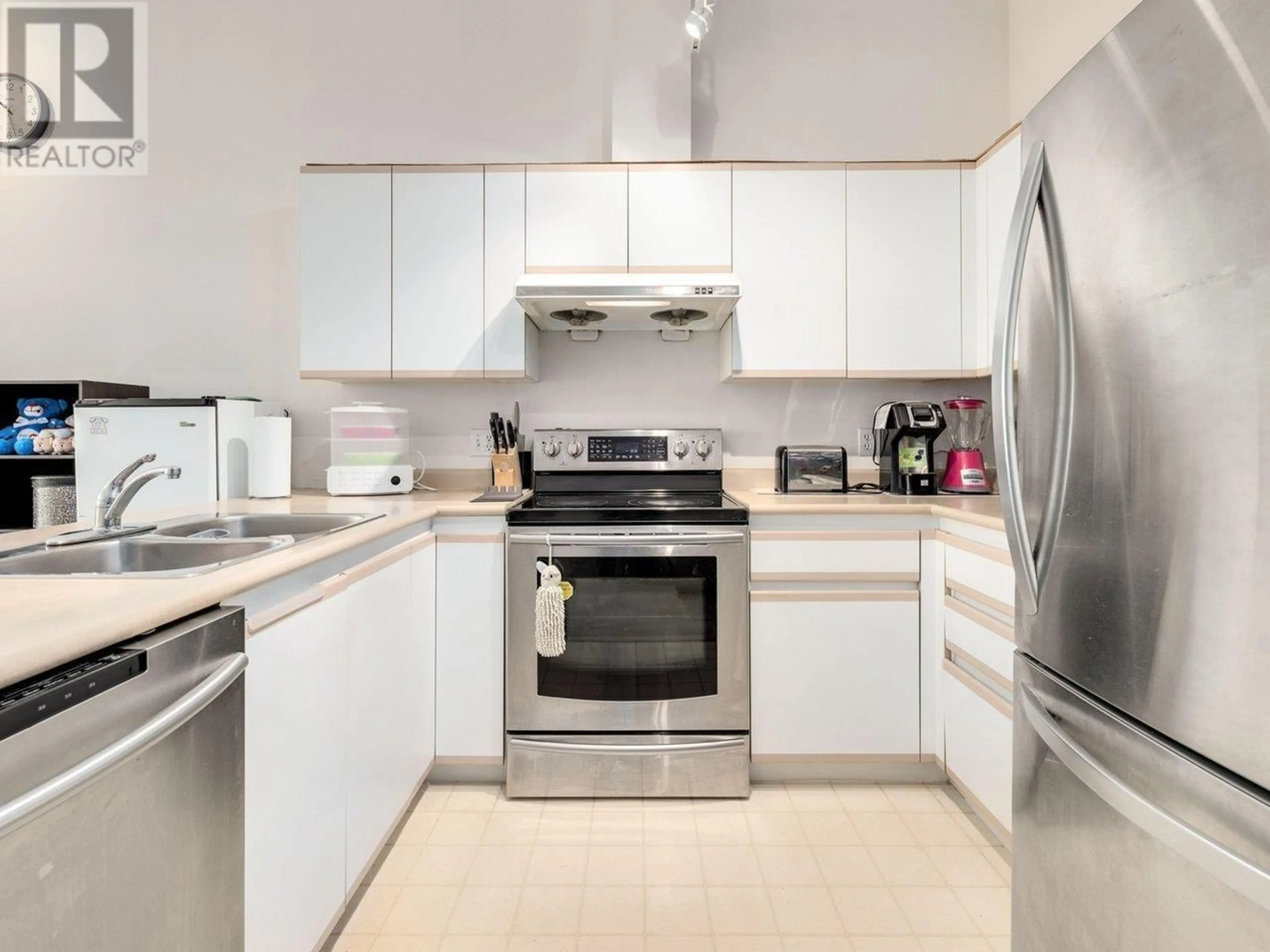 Standard kitchen, ceramic/tile floor for 1 - 3576 RAINIER PLACE, Vancouver British Columbia V5S4T3
