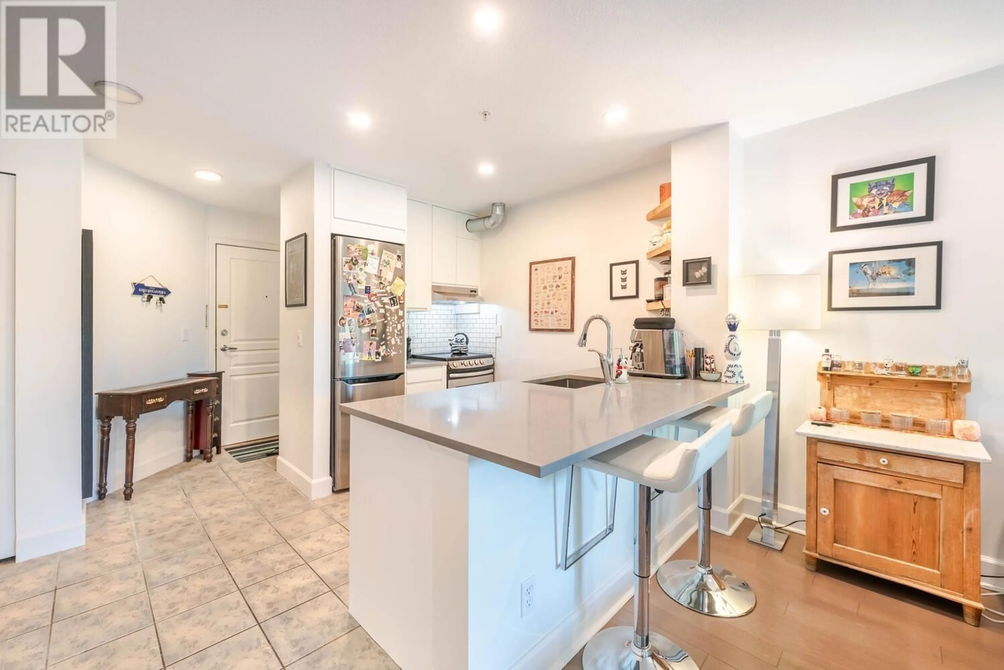 Open concept kitchen, ceramic/tile floor for 308 - 1989 DUNBAR STREET, Vancouver British Columbia V6R4R5