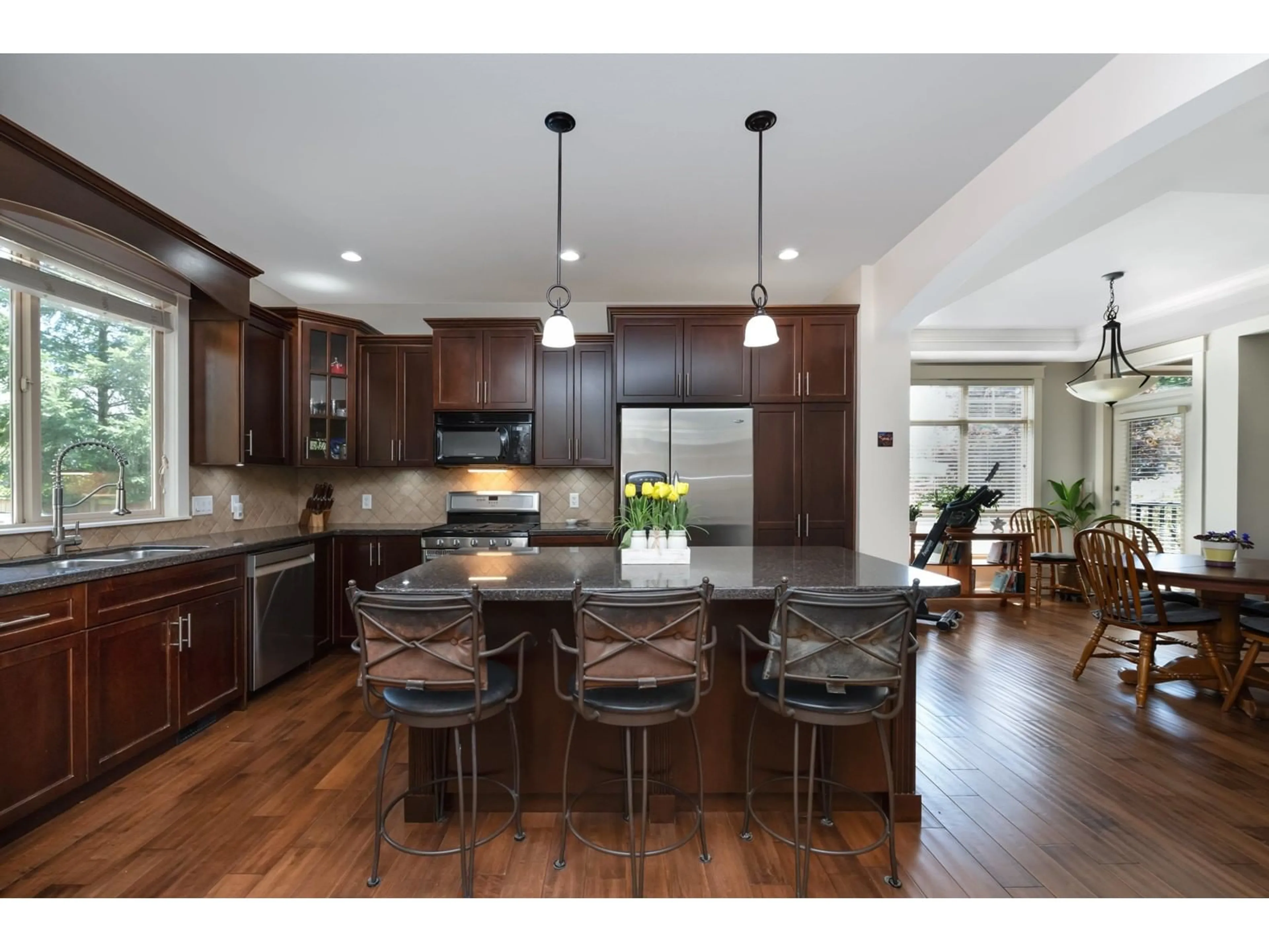 Open concept kitchen, unknown for 1 - 3008 ASH, Abbotsford British Columbia V2S4G6