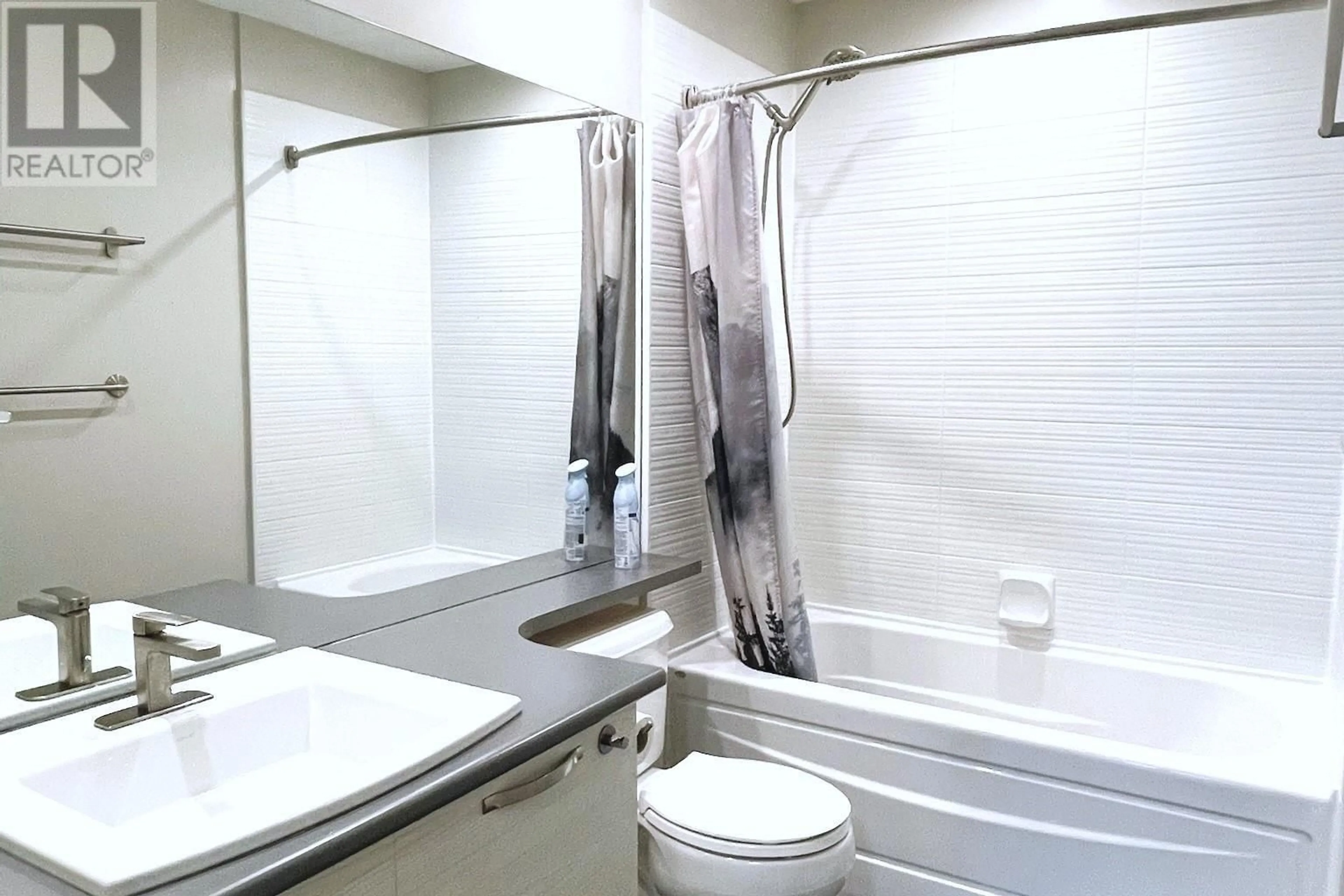 Standard bathroom, unknown for 405 - 7488 BYRNEPARK WALK, Burnaby British Columbia V3N0B6
