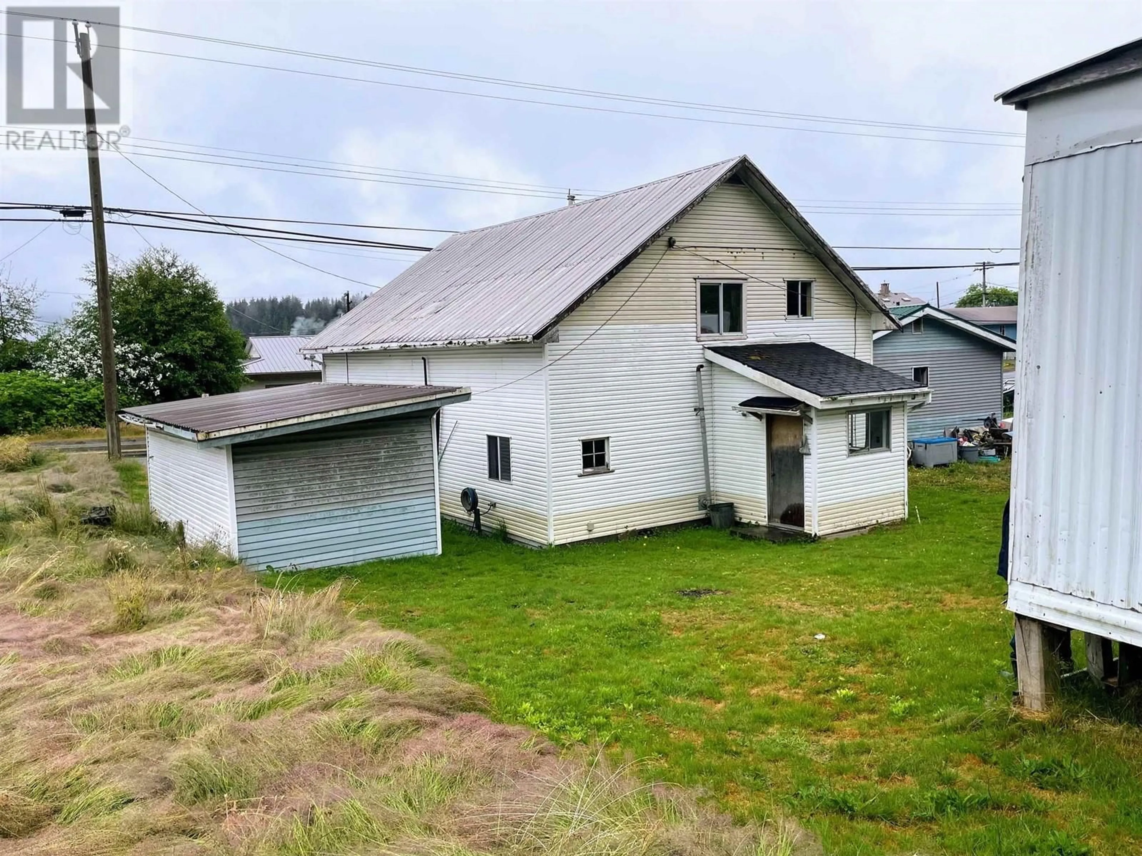 A pic from outside/outdoor area/front of a property/back of a property/a pic from drone, building for 213 OCEANVIEW DRIVE, Daajing Giids City British Columbia V0T1S0