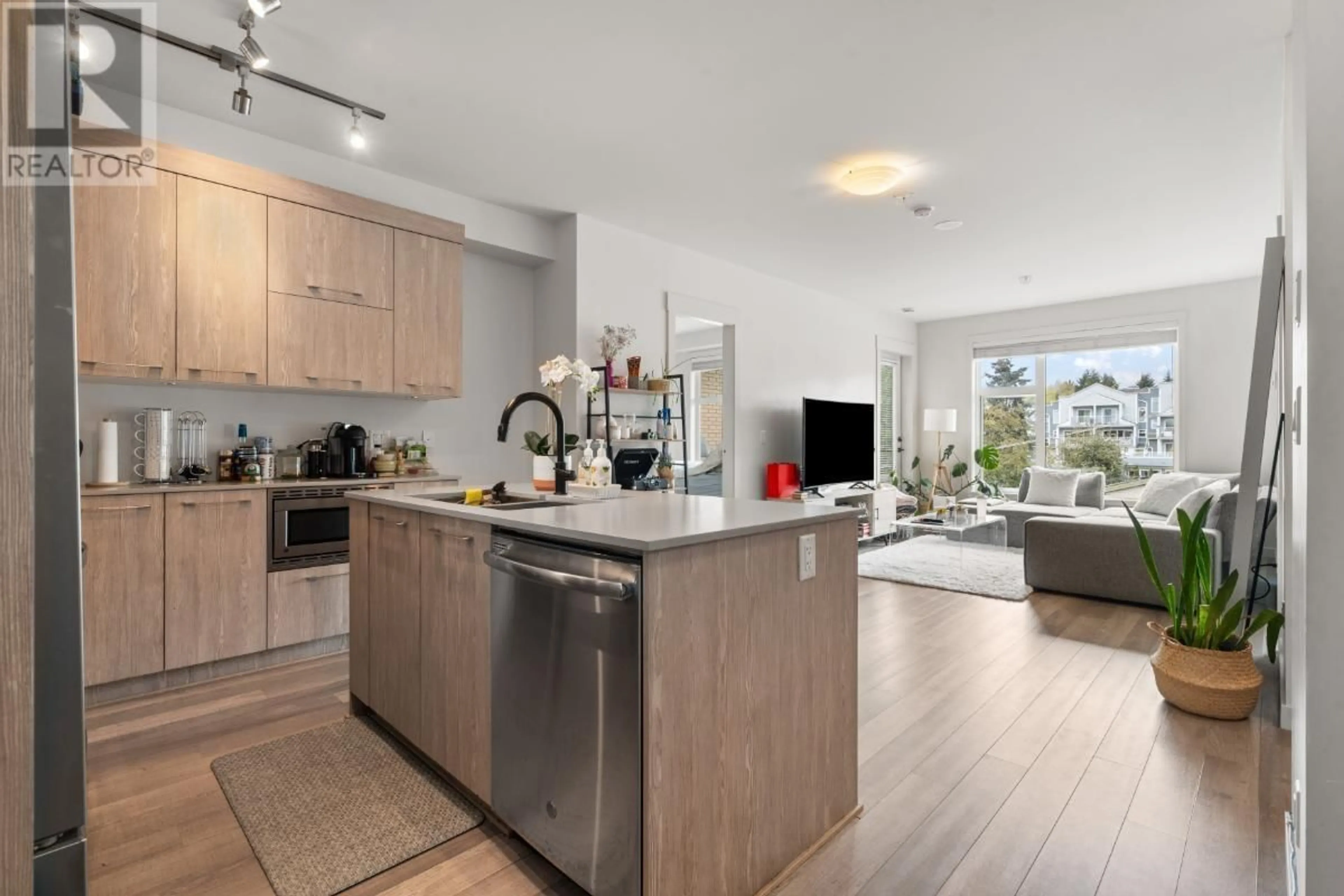 Open concept kitchen, unknown for 501 - 1012 AUCKLAND STREET, New Westminster British Columbia V3M0M3