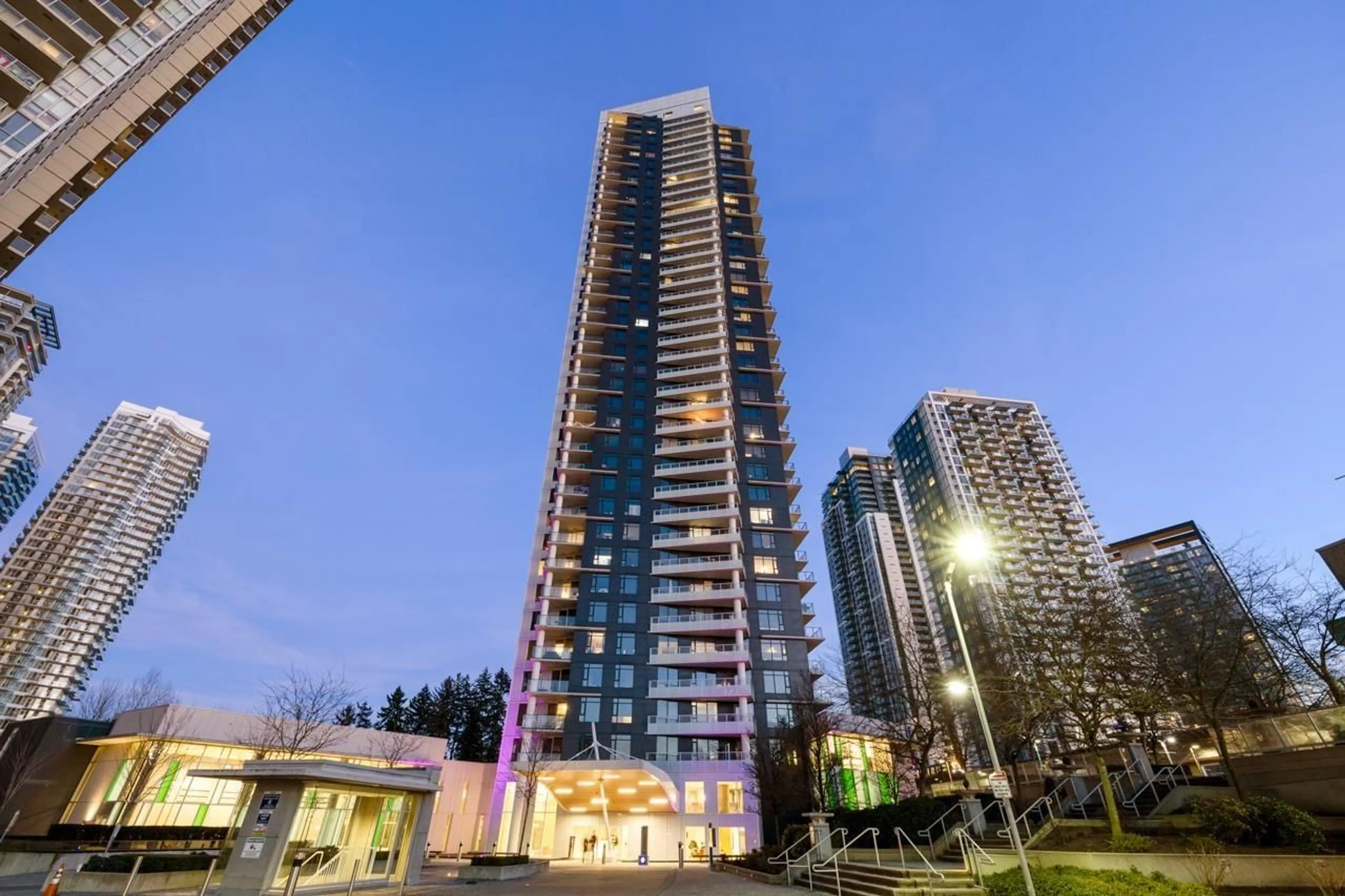 Unknown for 1405 - 9887 WHALLEY, Surrey British Columbia V3T0P4