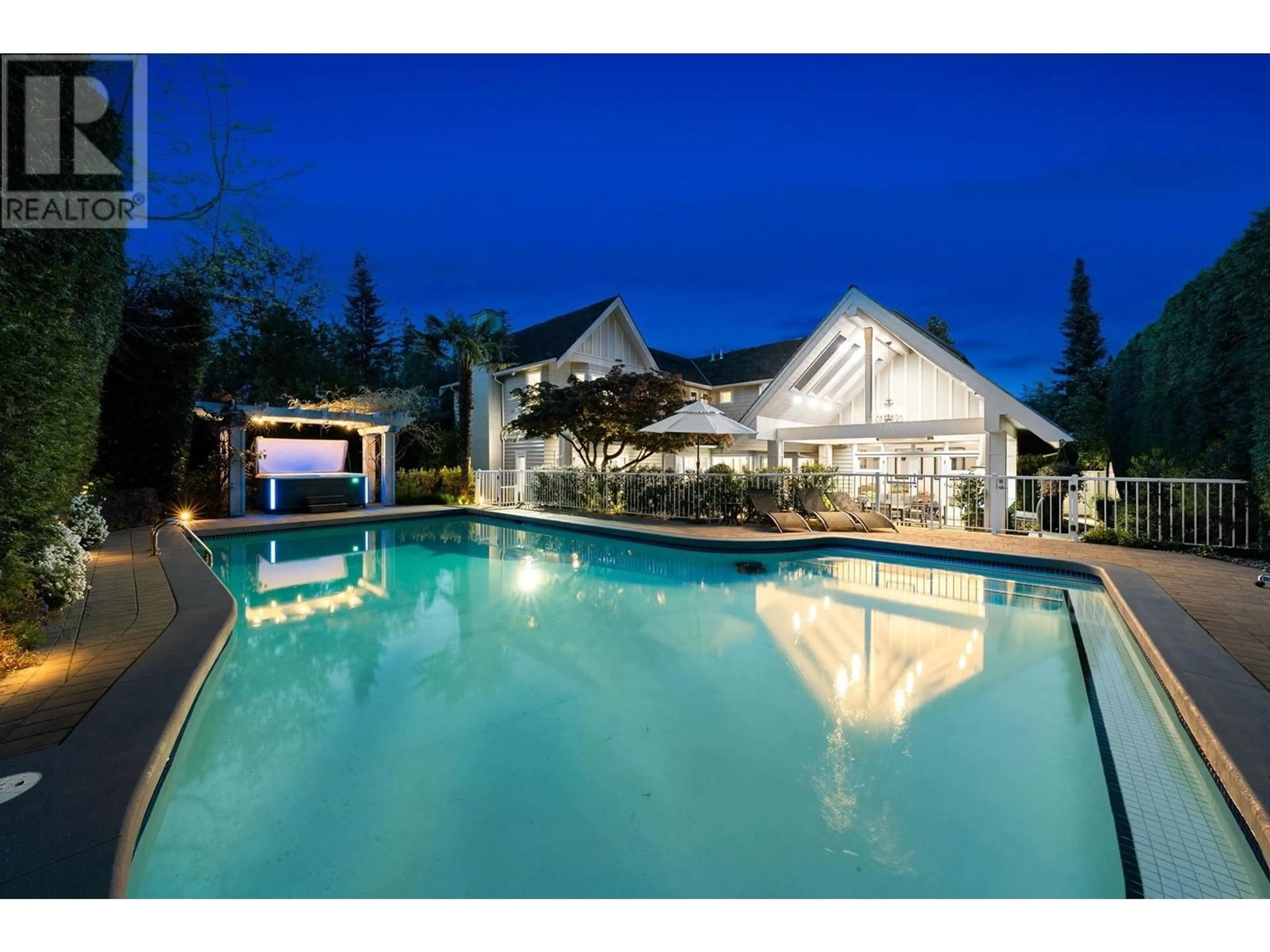Pool for 4682 DECOURCY COURT, West Vancouver British Columbia V7W3J5
