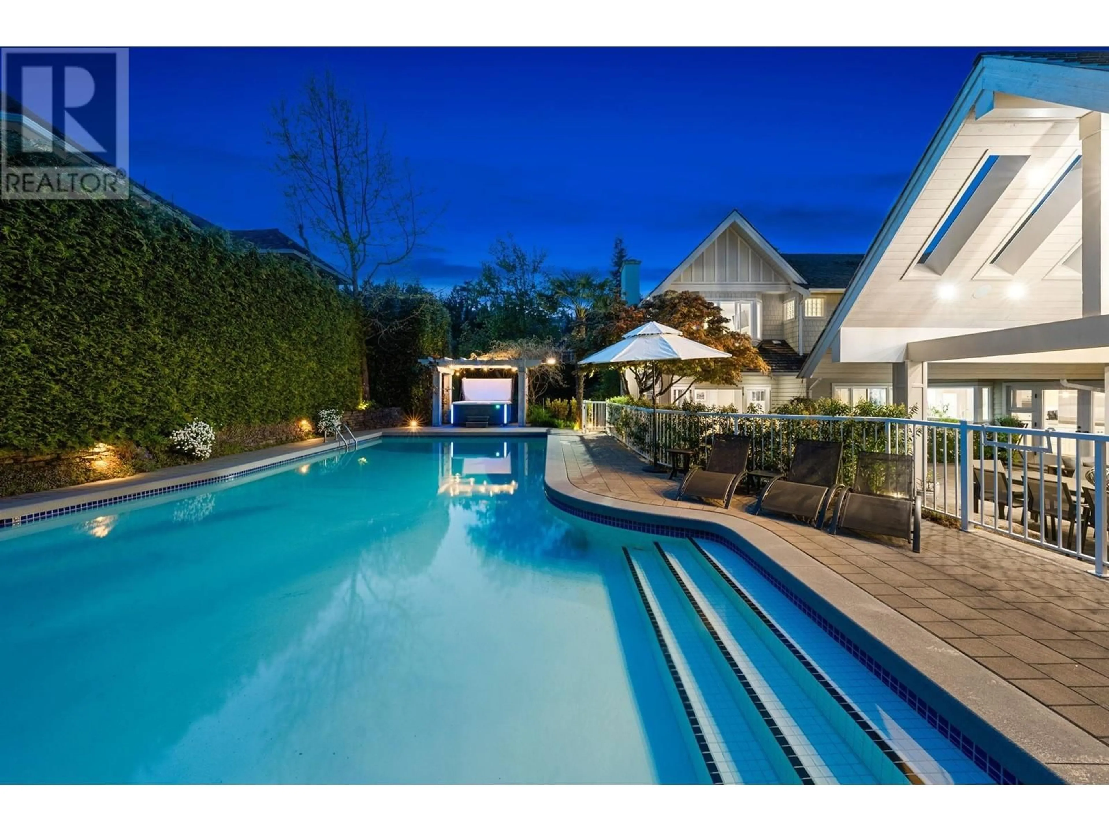 Pool for 4682 DECOURCY COURT, West Vancouver British Columbia V7W3J5