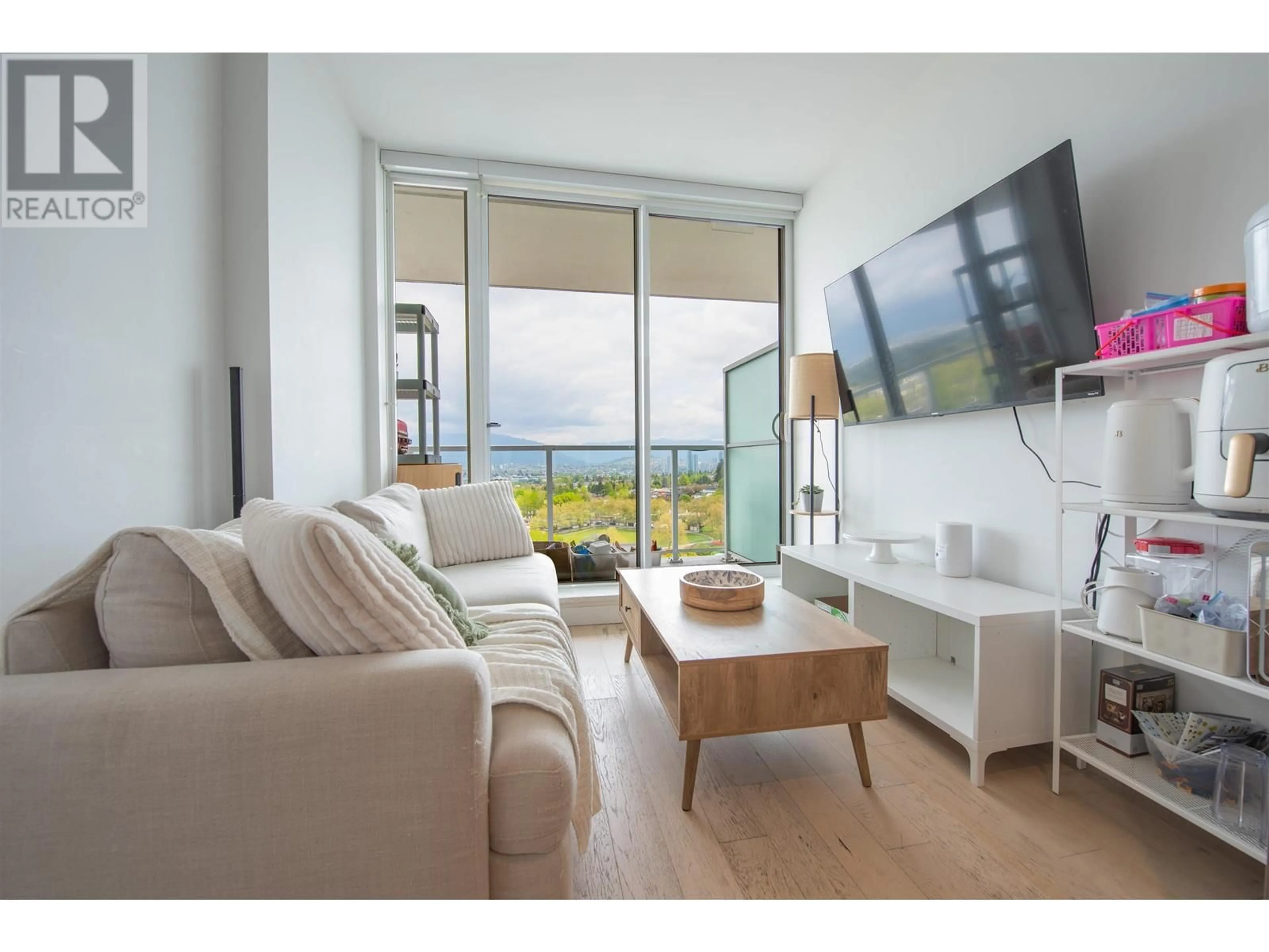 Living room with furniture, unknown for 1703 - 2220 KINGSWAY, Vancouver British Columbia V5N2T7