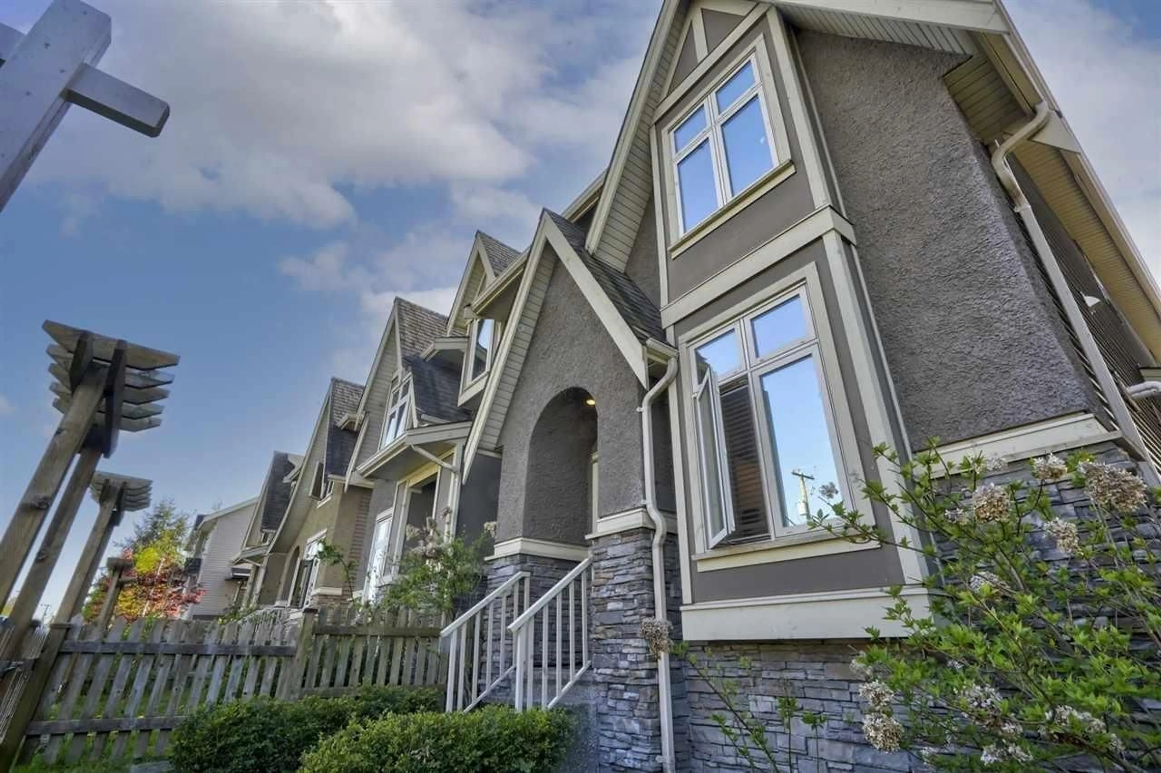 Home with vinyl exterior material, street for 6727 184, Surrey British Columbia V3S1E5
