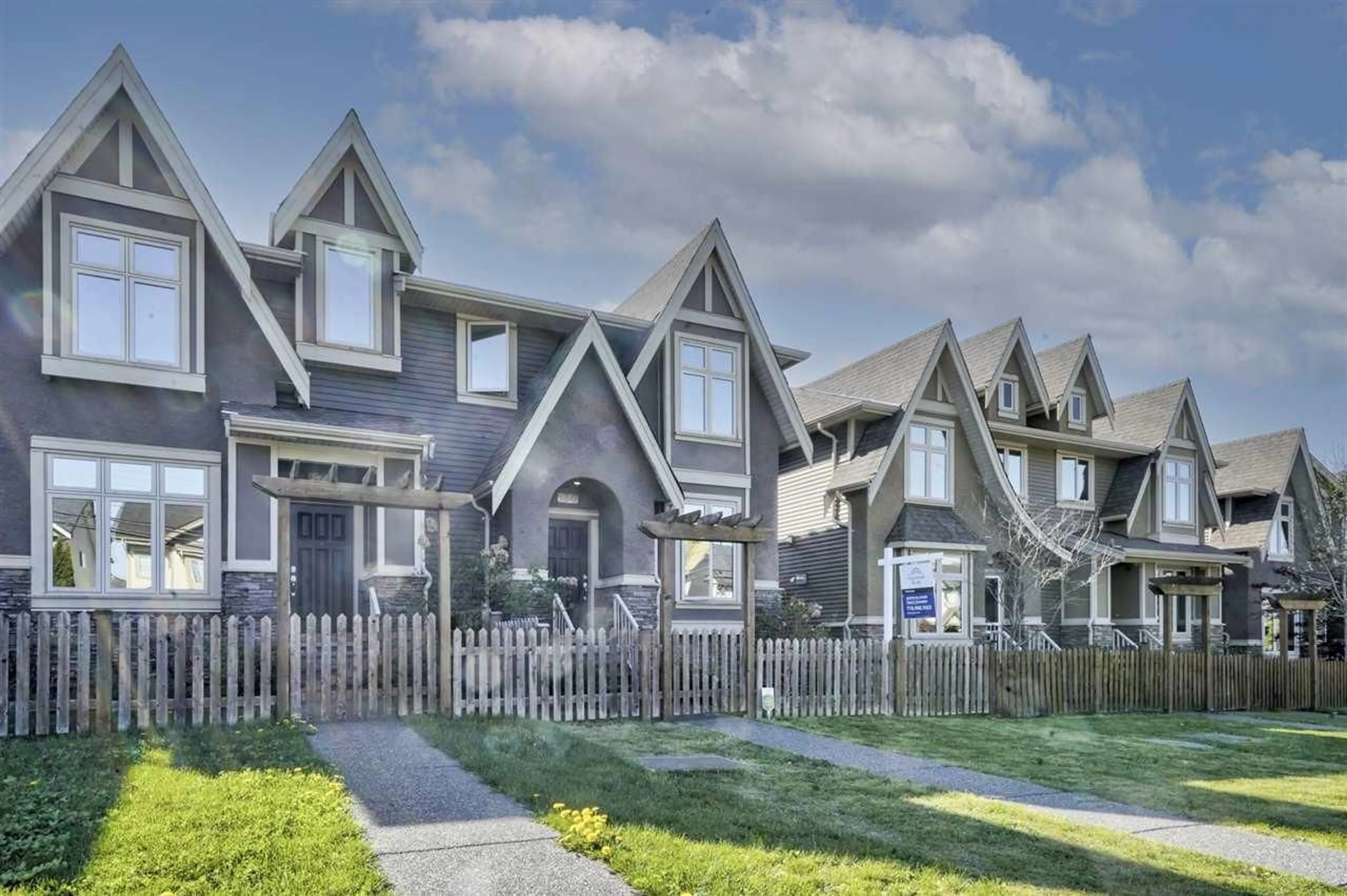 Home with vinyl exterior material, street for 6727 184, Surrey British Columbia V3S1E5