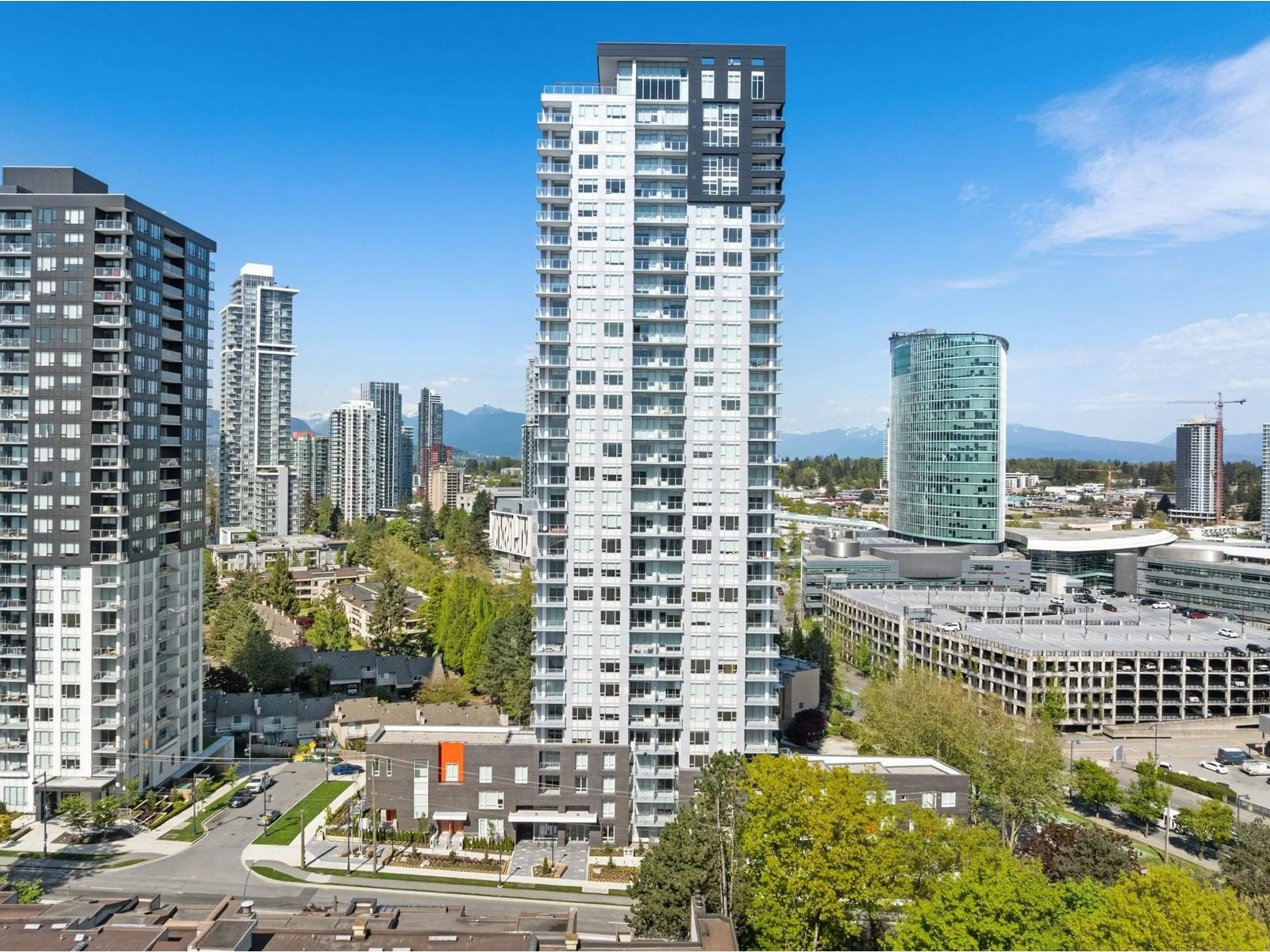A pic from outside/outdoor area/front of a property/back of a property/a pic from drone, city buildings view from balcony for TH6 - 13387 OLD YALE, Surrey British Columbia V3T0V6