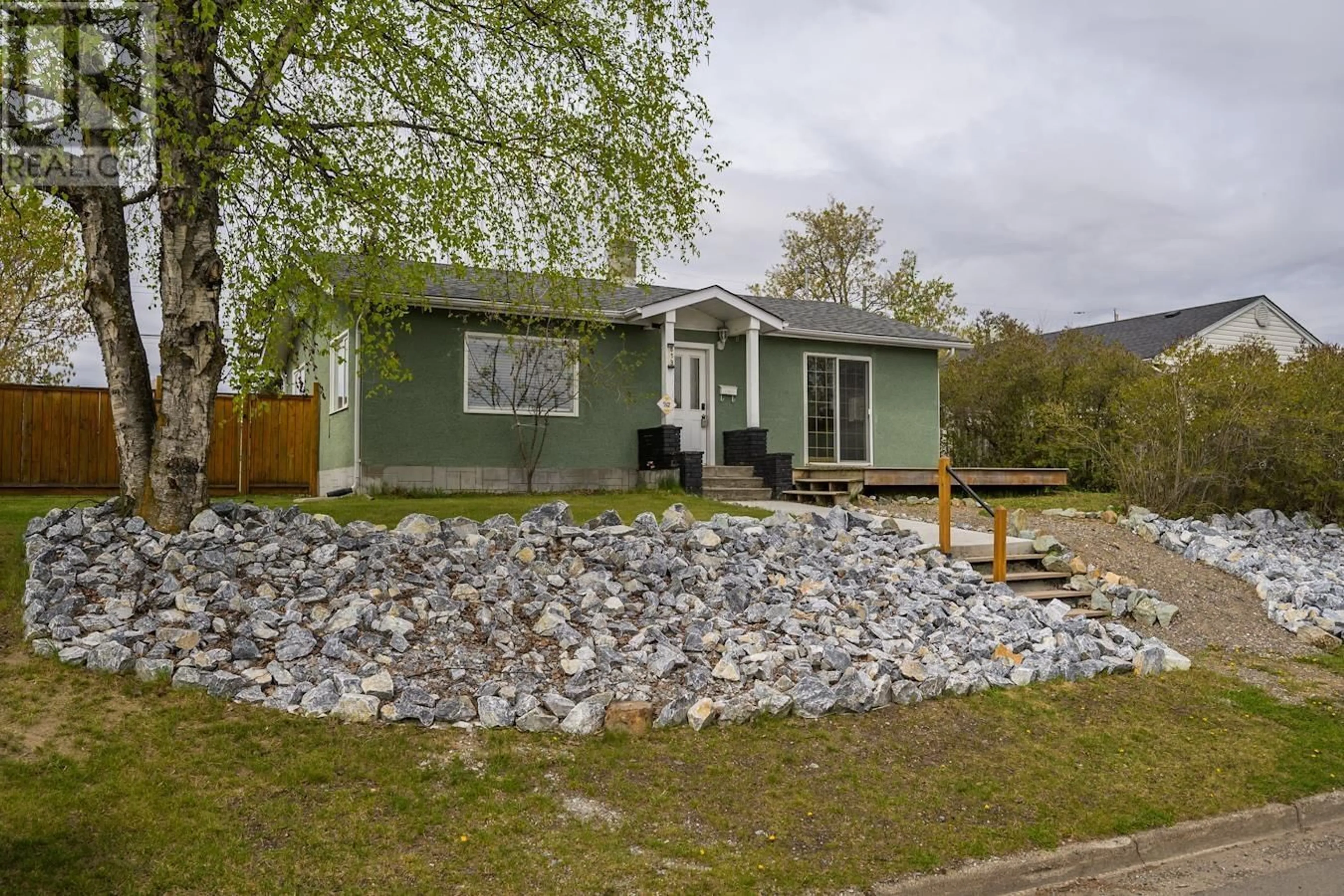 Unknown for 819 GILLETT STREET, Prince George British Columbia V2M2V1