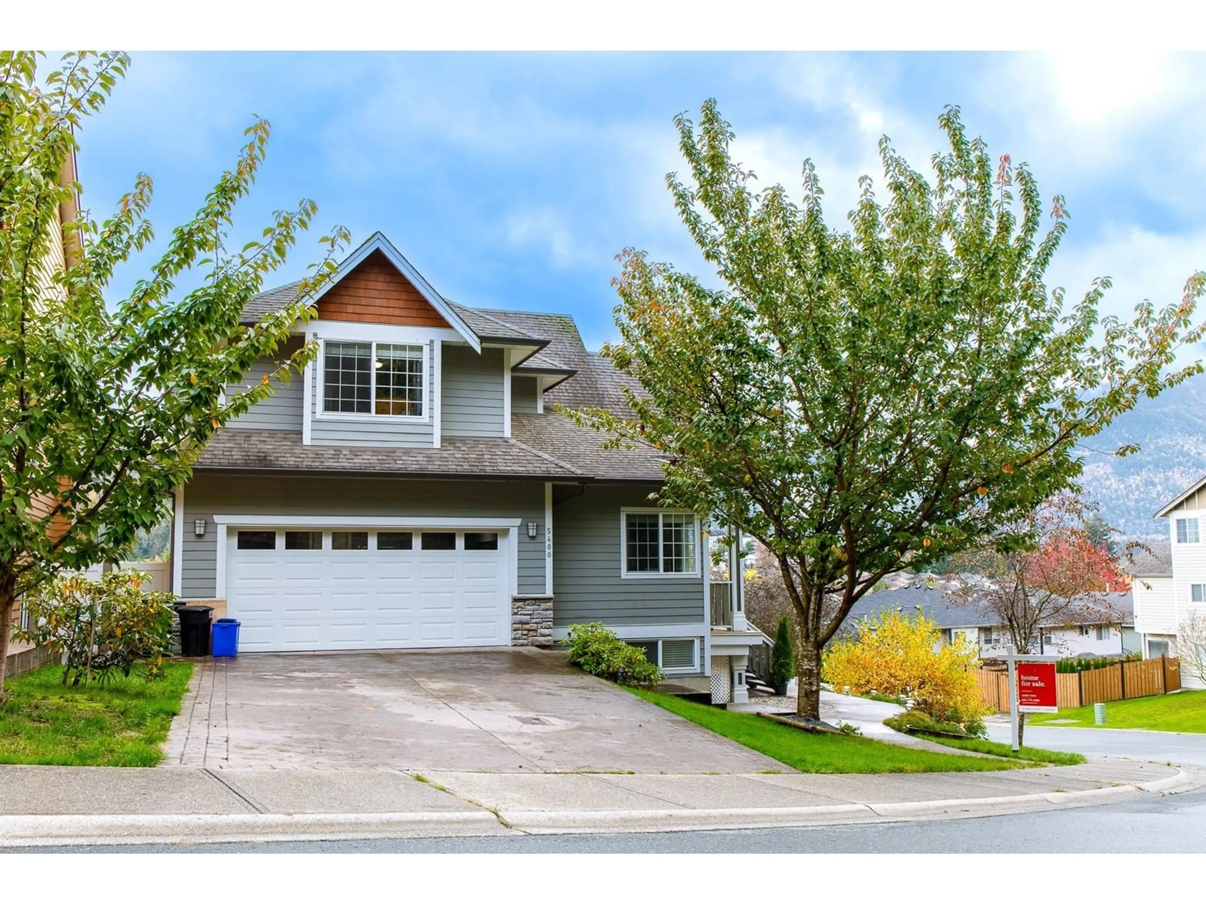 Home with vinyl exterior material, street for 5400 CHERRYWOOD DRIVE, Chilliwack British Columbia V2R0B3