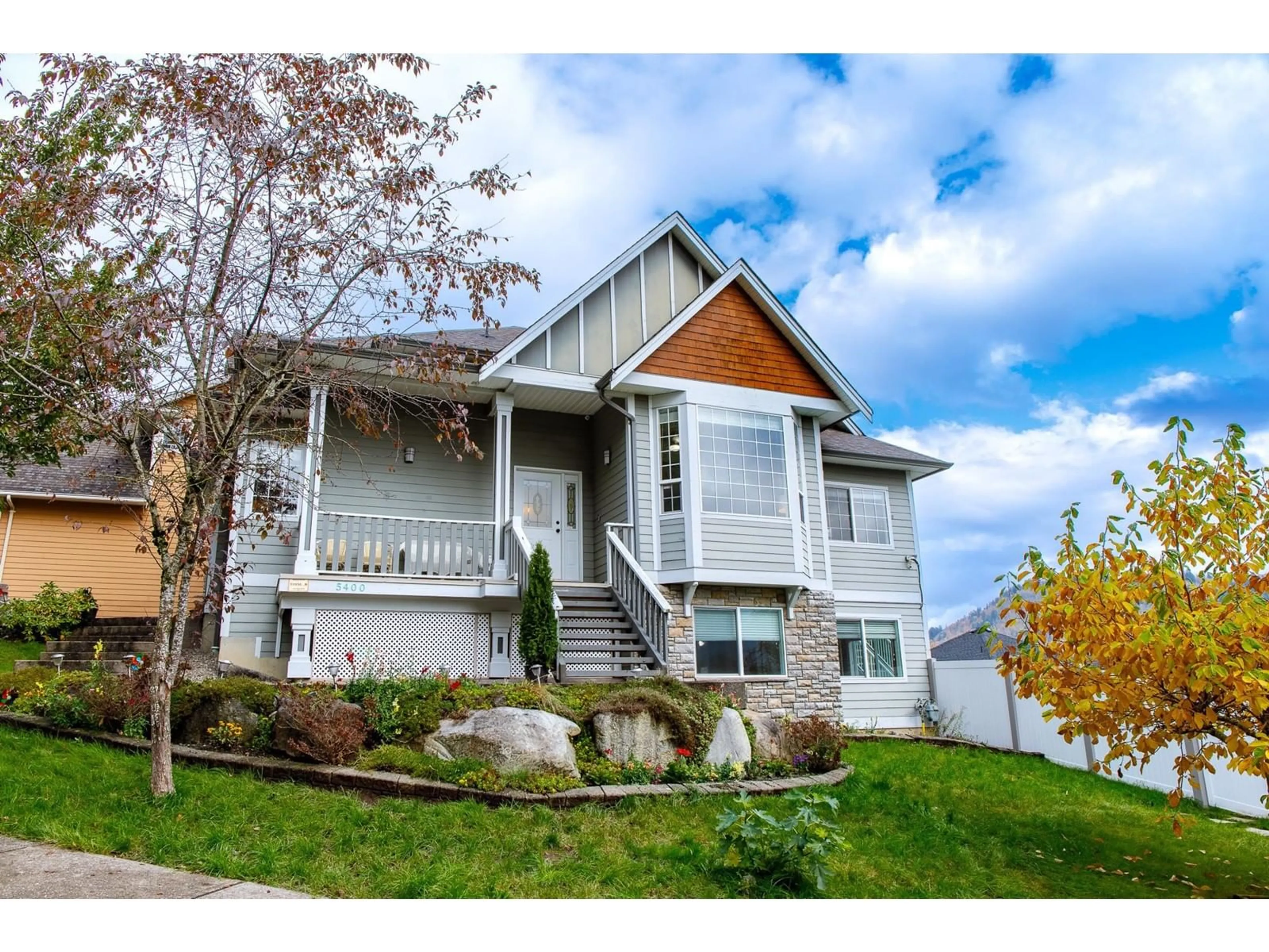 Home with vinyl exterior material, mountain view for 5400 CHERRYWOOD DRIVE, Chilliwack British Columbia V2R0B3