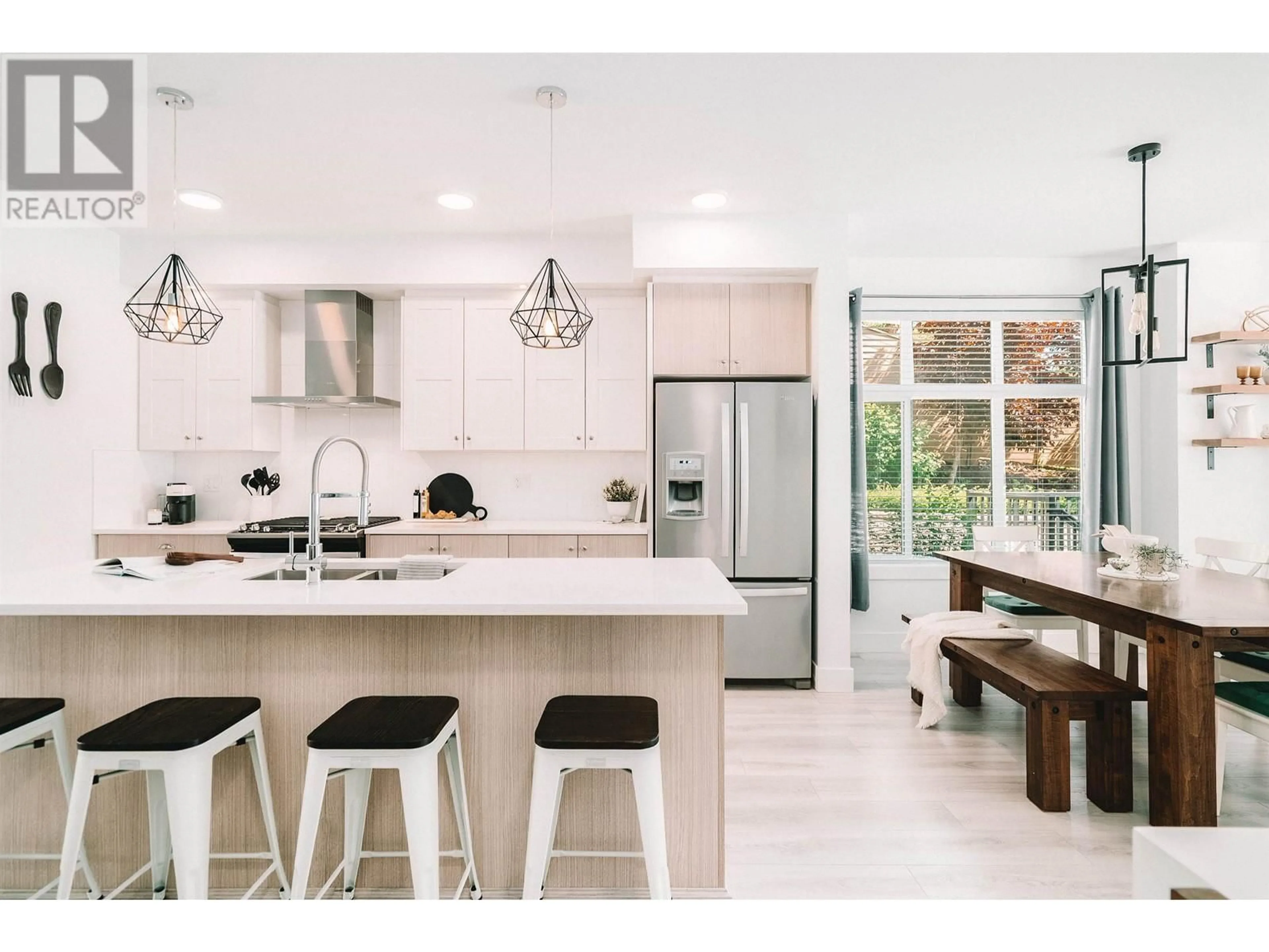 Open concept kitchen, ceramic/tile floor for 42 - 24108 104 AVENUE, Maple Ridge British Columbia V2W0J5
