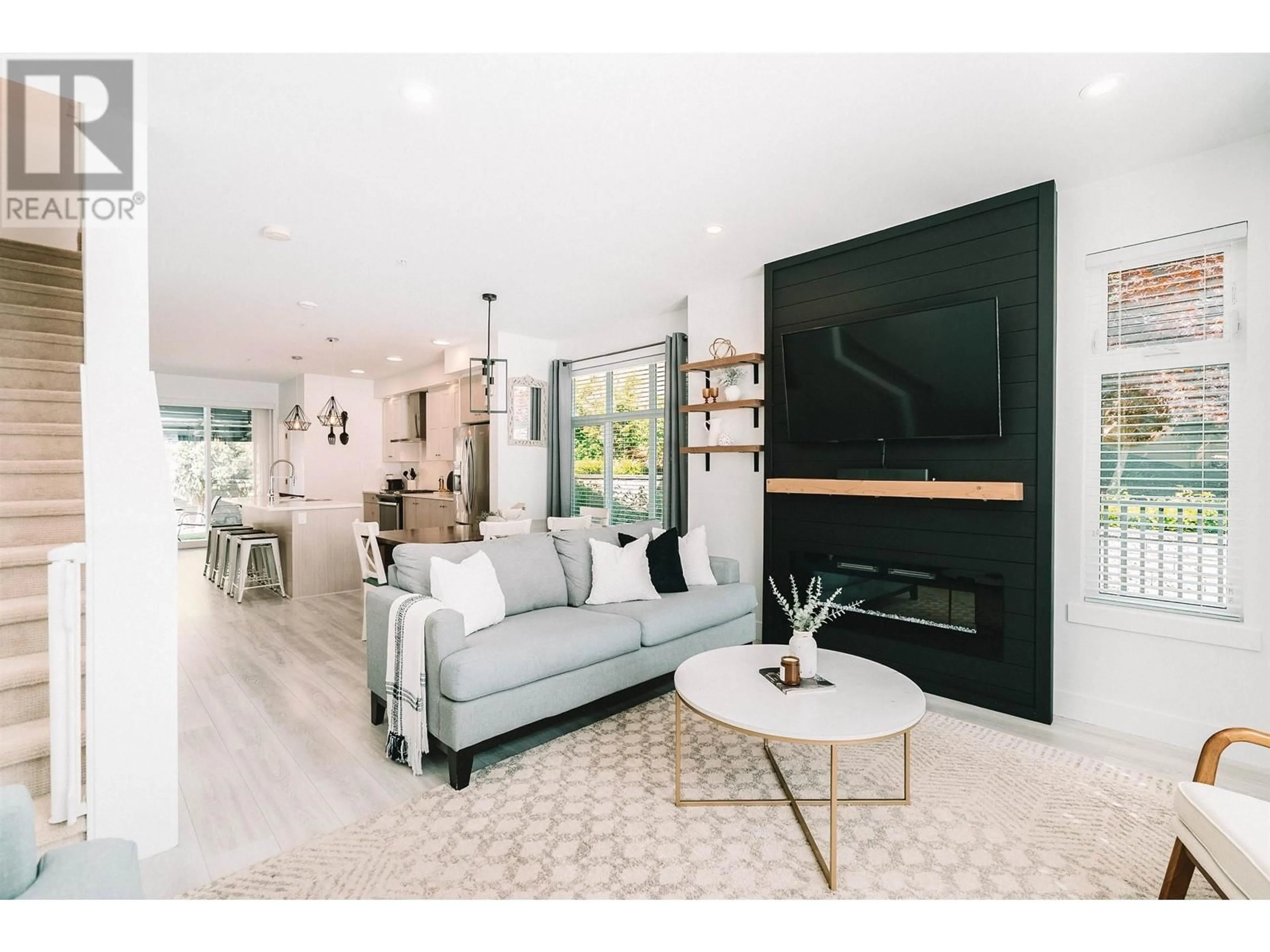 Living room with furniture, unknown for 42 - 24108 104 AVENUE, Maple Ridge British Columbia V2W0J5