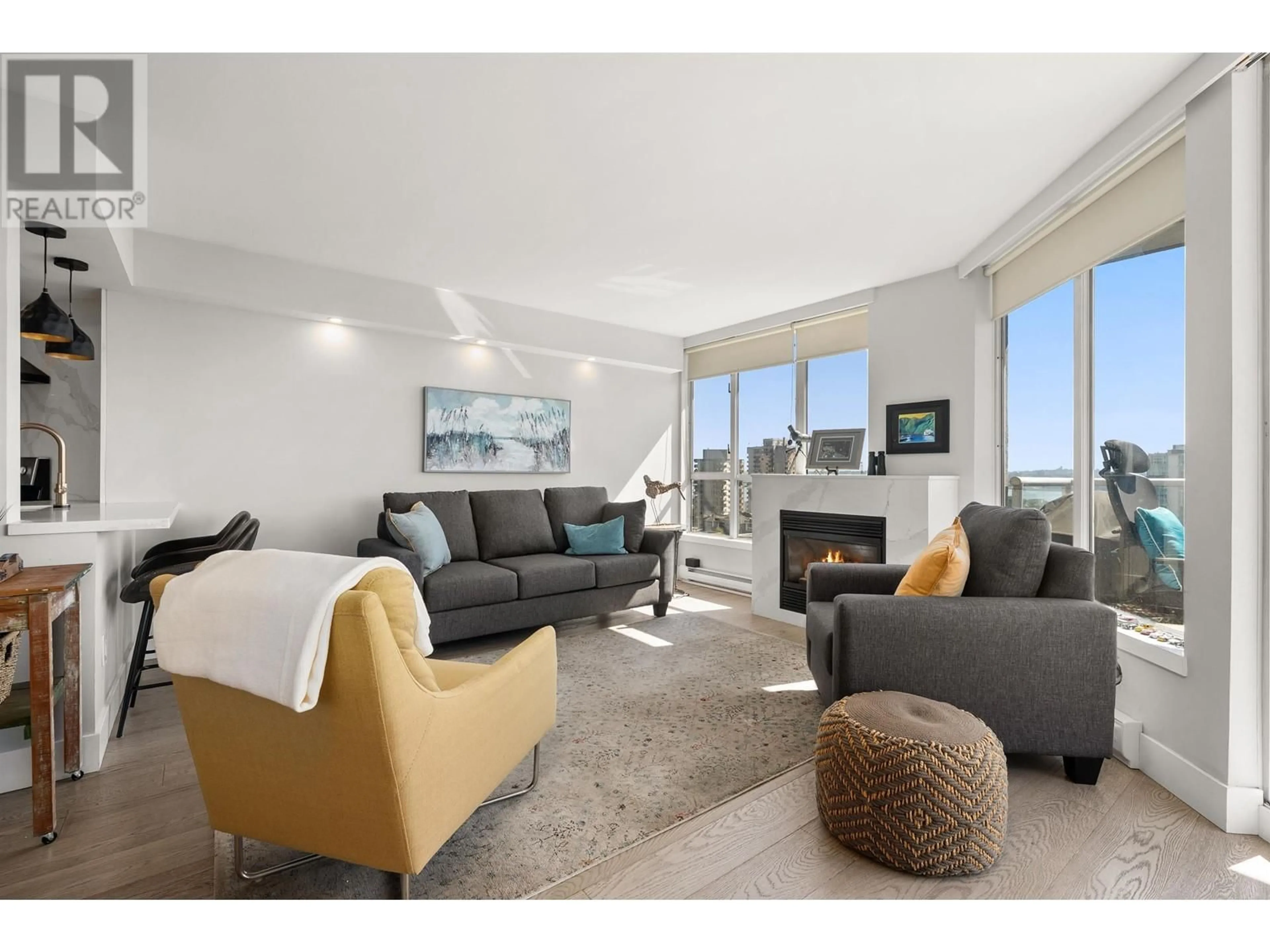 Living room with furniture, unknown for 703 - 408 LONSDALE AVENUE, North Vancouver British Columbia V7M2G5