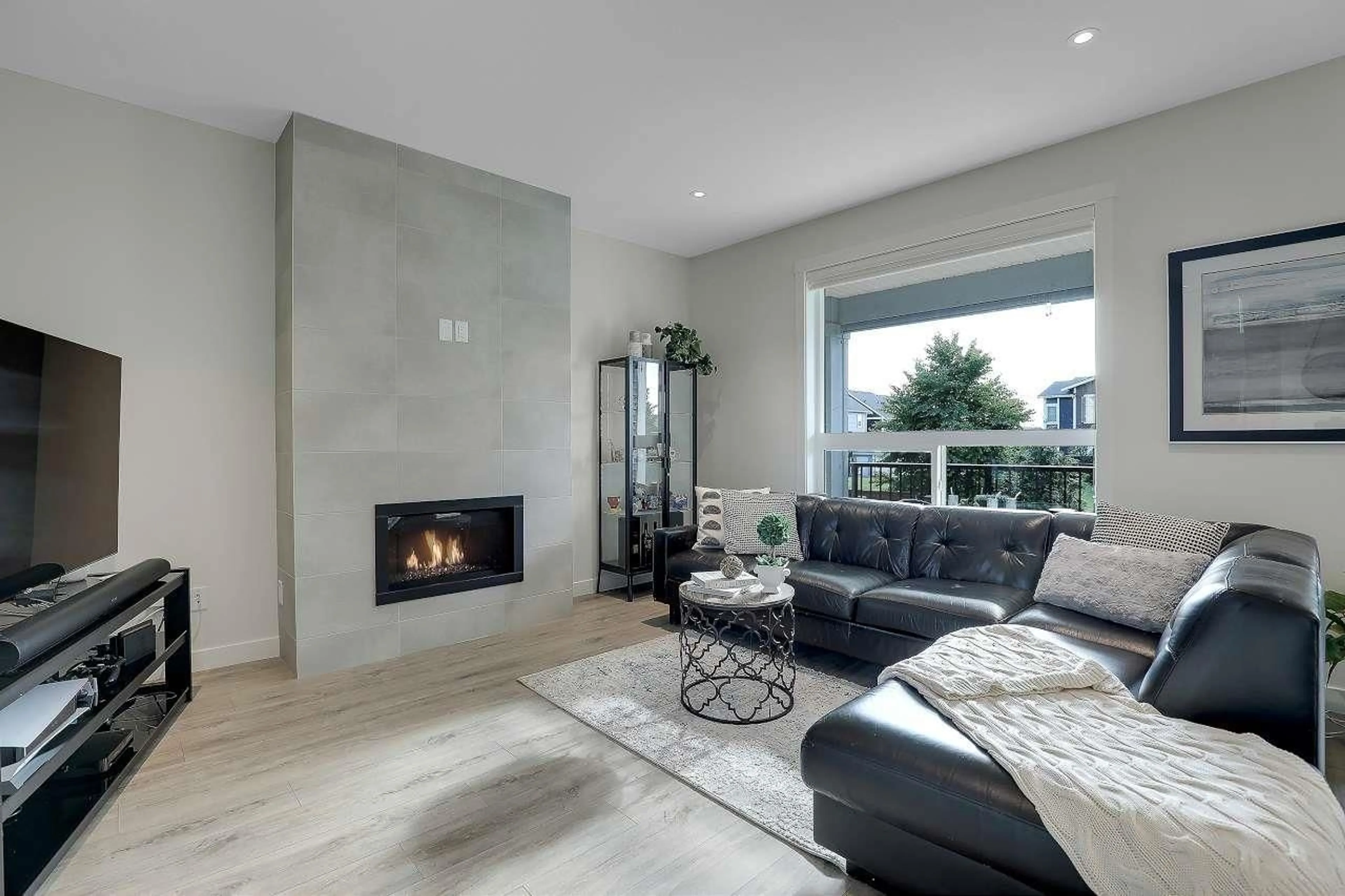 Living room with furniture, unknown for 8303 203A, Langley British Columbia V2Y0Y8