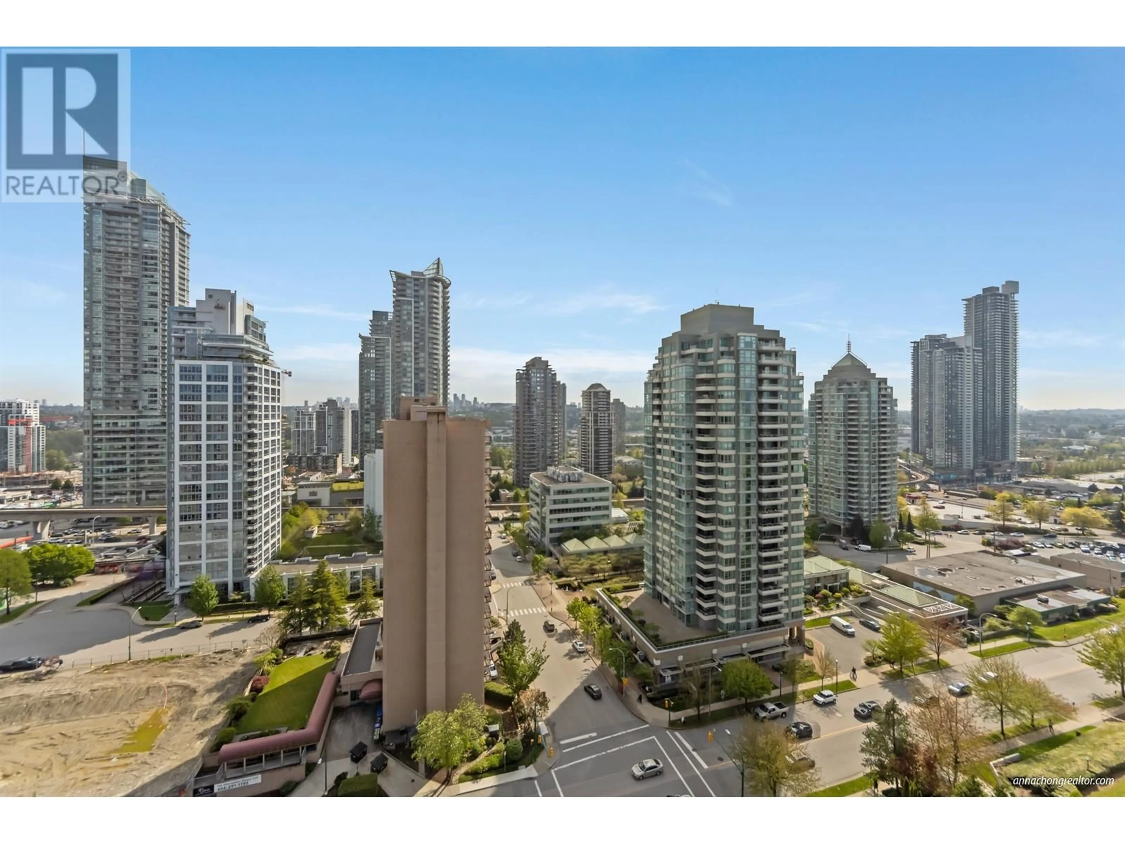 A pic from outside/outdoor area/front of a property/back of a property/a pic from drone, city buildings view from balcony for 1804 - 4425 HALIFAX STREET, Burnaby British Columbia V5C6P2