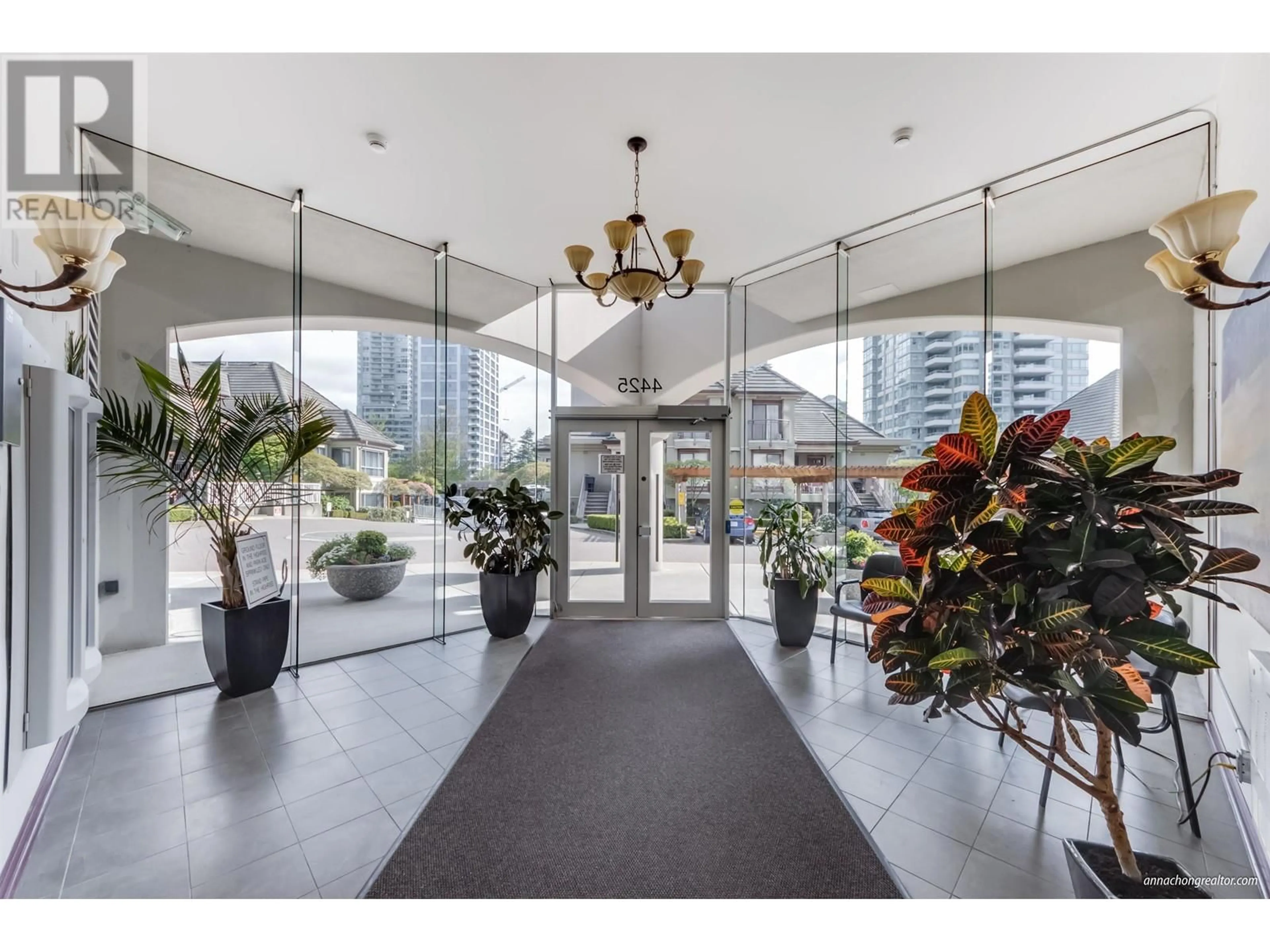 Indoor foyer for 1804 - 4425 HALIFAX STREET, Burnaby British Columbia V5C6P2