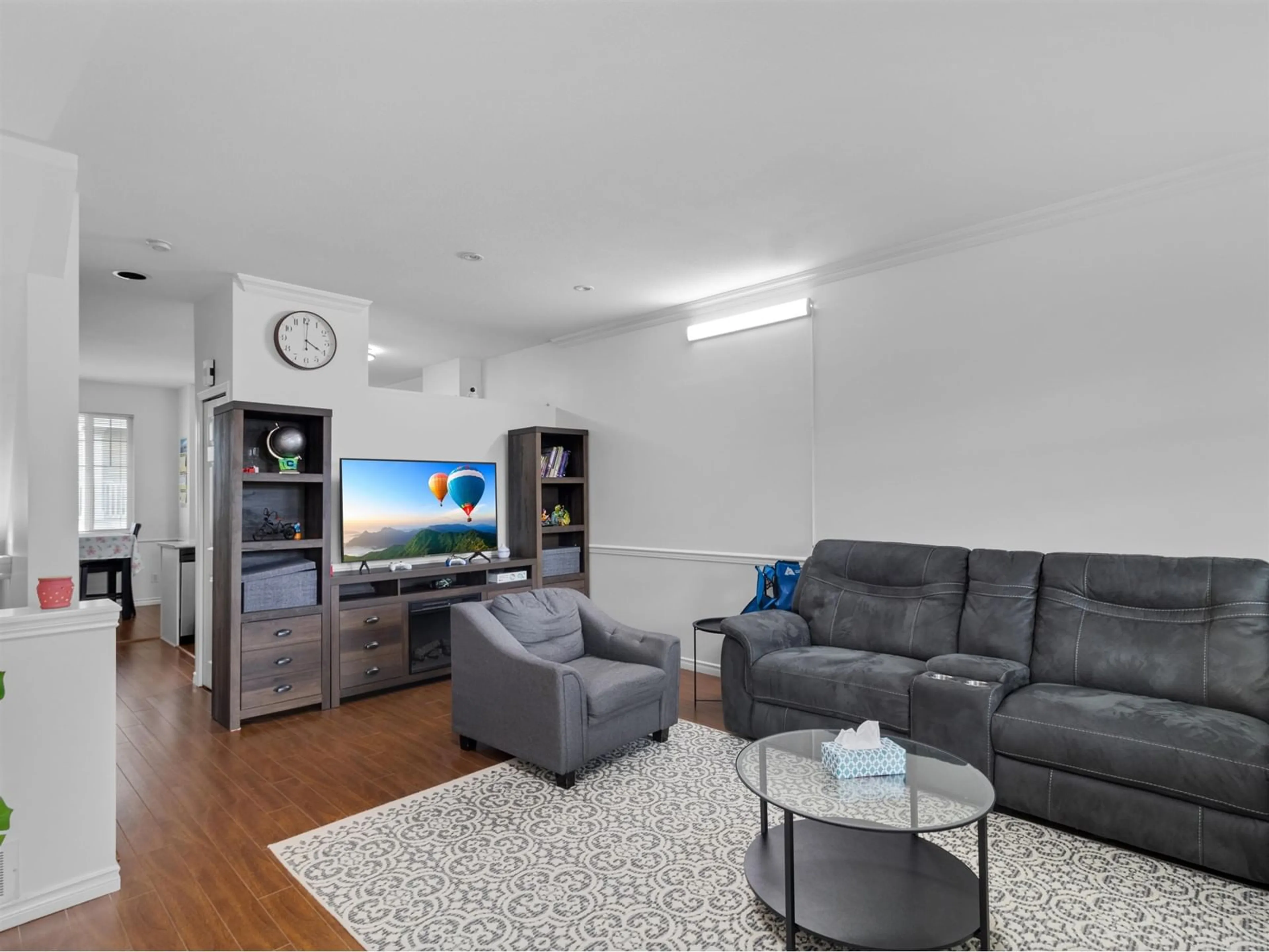 Living room with furniture, unknown for 2 - 14877 58, Surrey British Columbia V3S8Y9