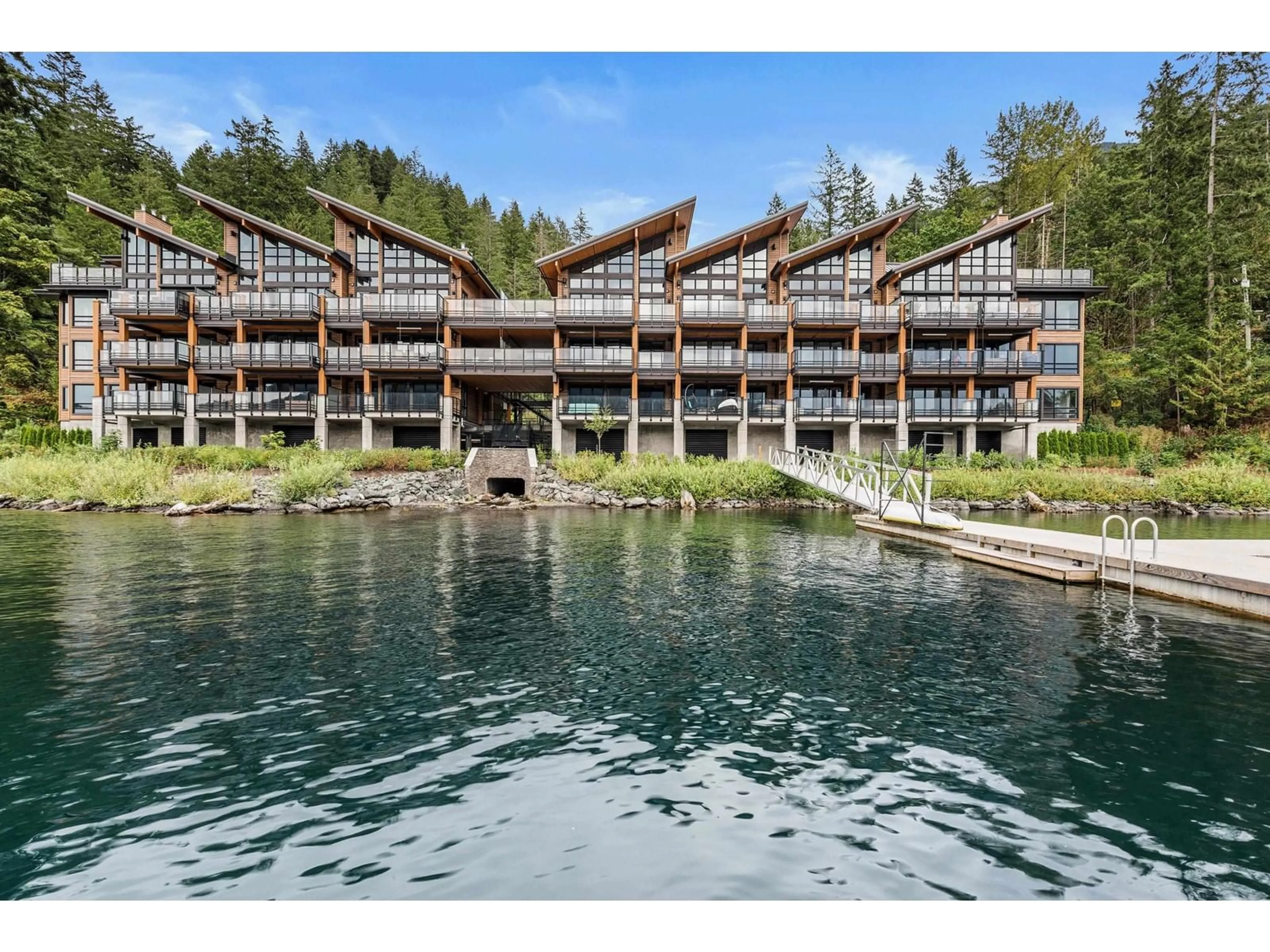 Unknown for 102 - 3175 COLUMBIA VALLEY ROAD, Cultus Lake British Columbia V2R6C2
