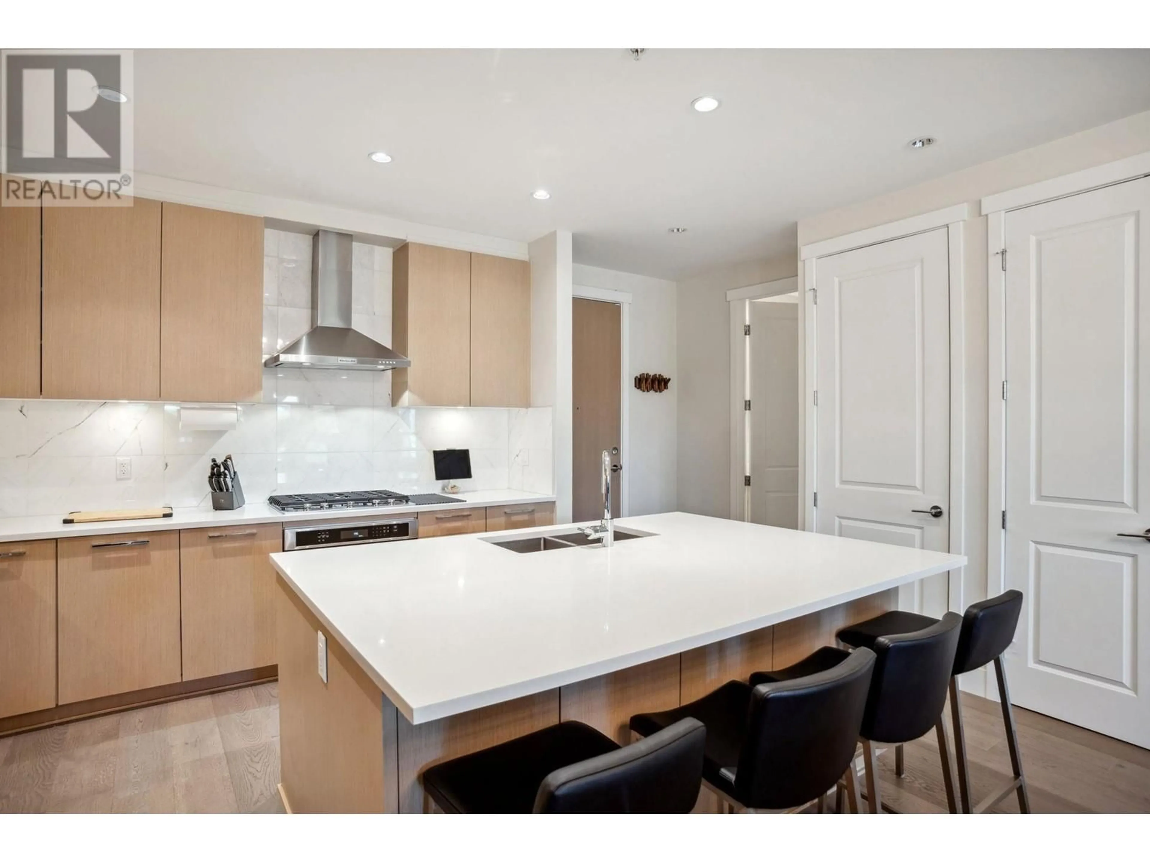 Open concept kitchen, unknown for 104 - 5535 ADMIRAL WAY, Ladner British Columbia V4K0E3