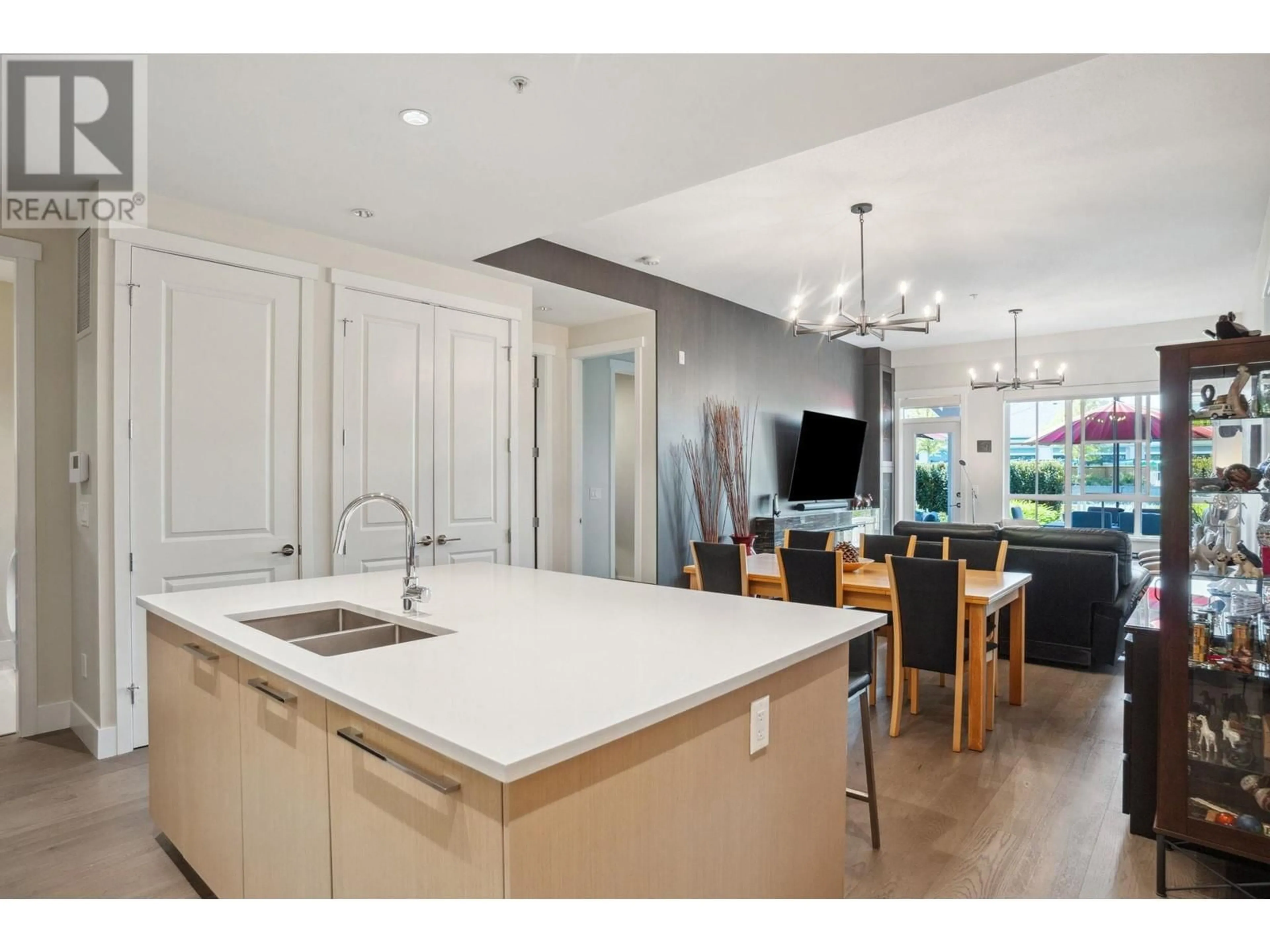 Open concept kitchen, unknown for 104 - 5535 ADMIRAL WAY, Ladner British Columbia V4K0E3