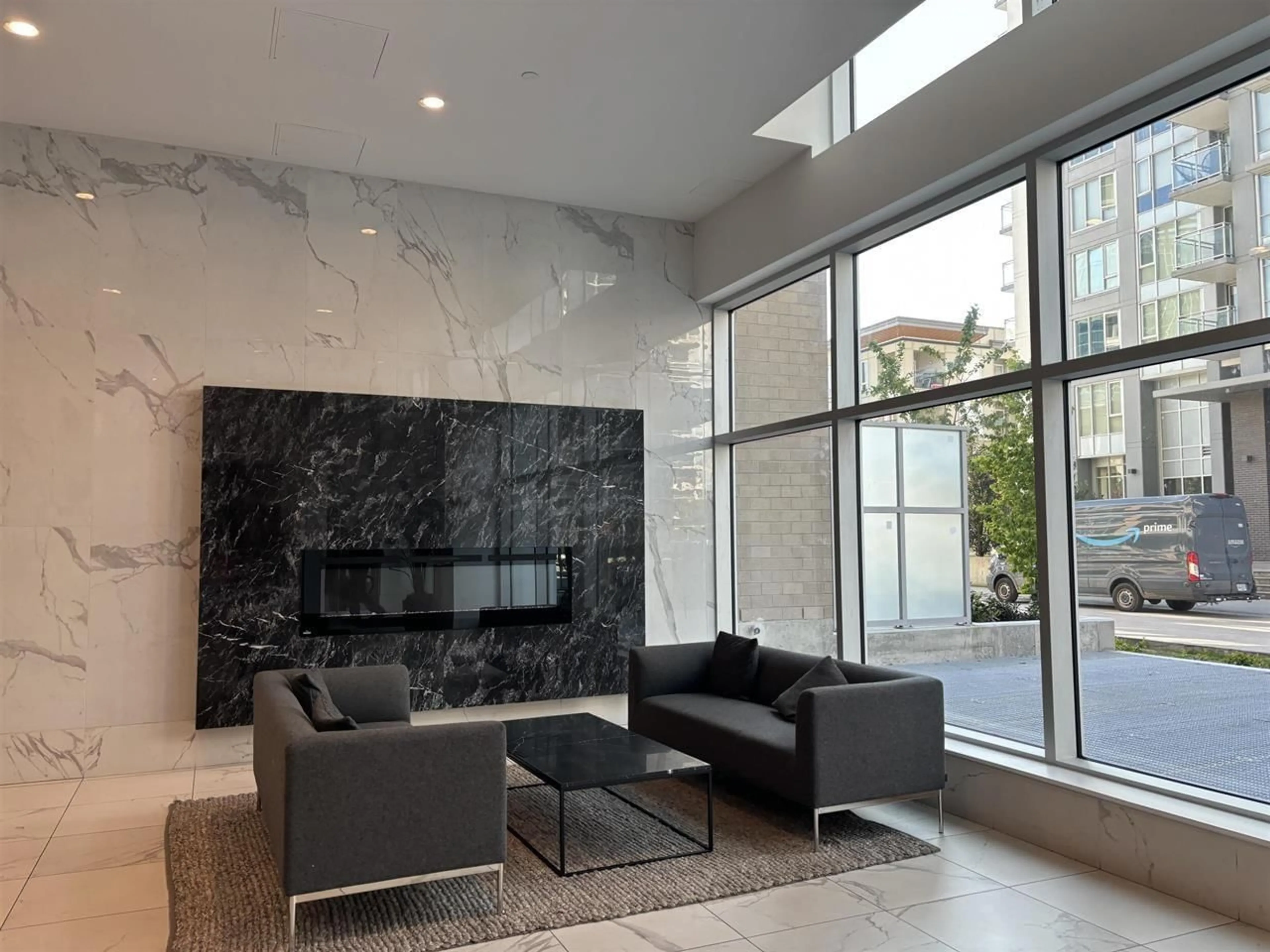 Unknown for 3812 - 13350 CENTRAL, Surrey British Columbia V3T0S1