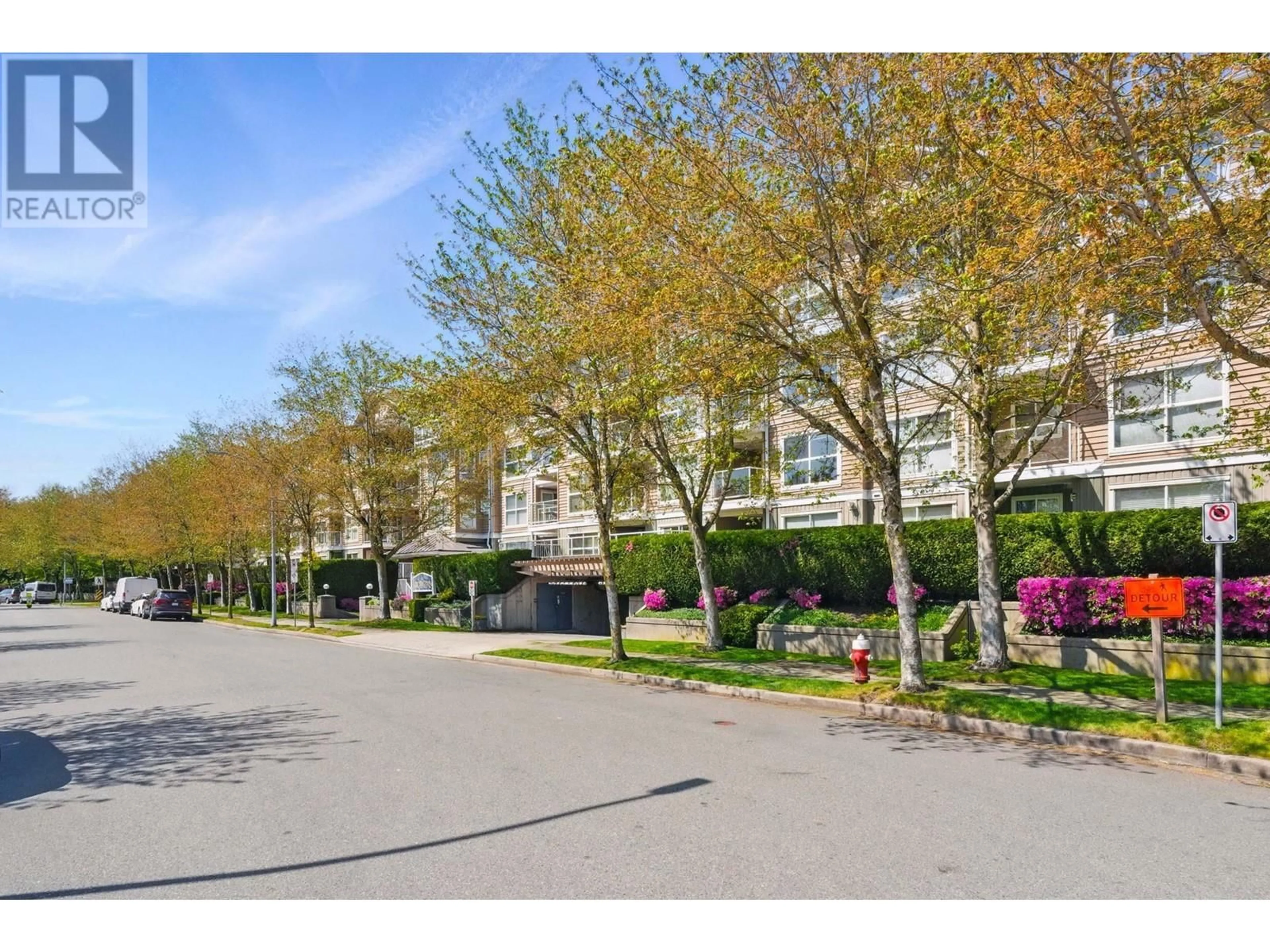 Patio, street for 223 - 5880 DOVER CRESCENT, Richmond British Columbia V7C5P5
