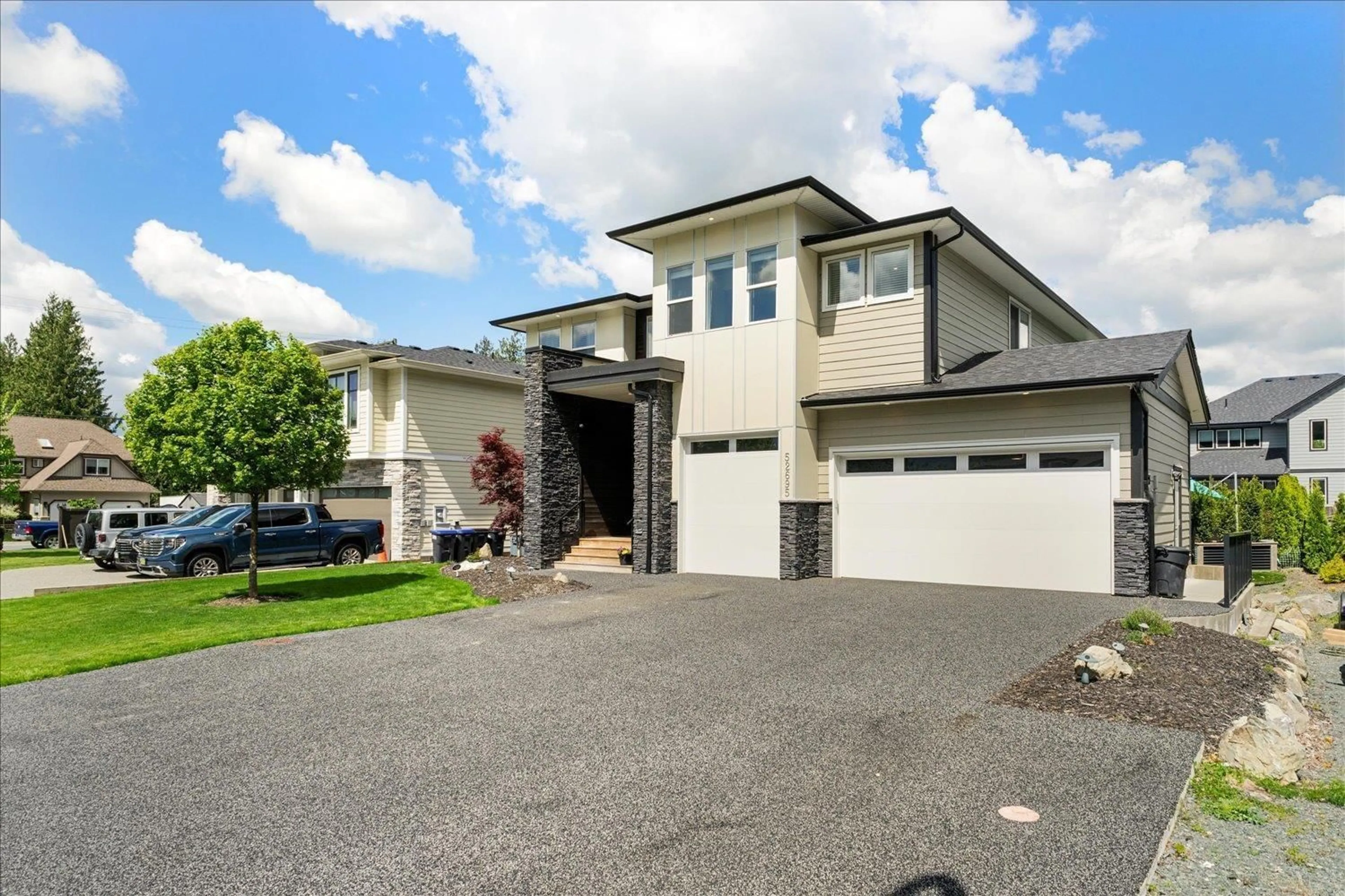 Home with vinyl exterior material, street for 52695 STONEWOOD PLACE, Rosedale British Columbia V0X1X1