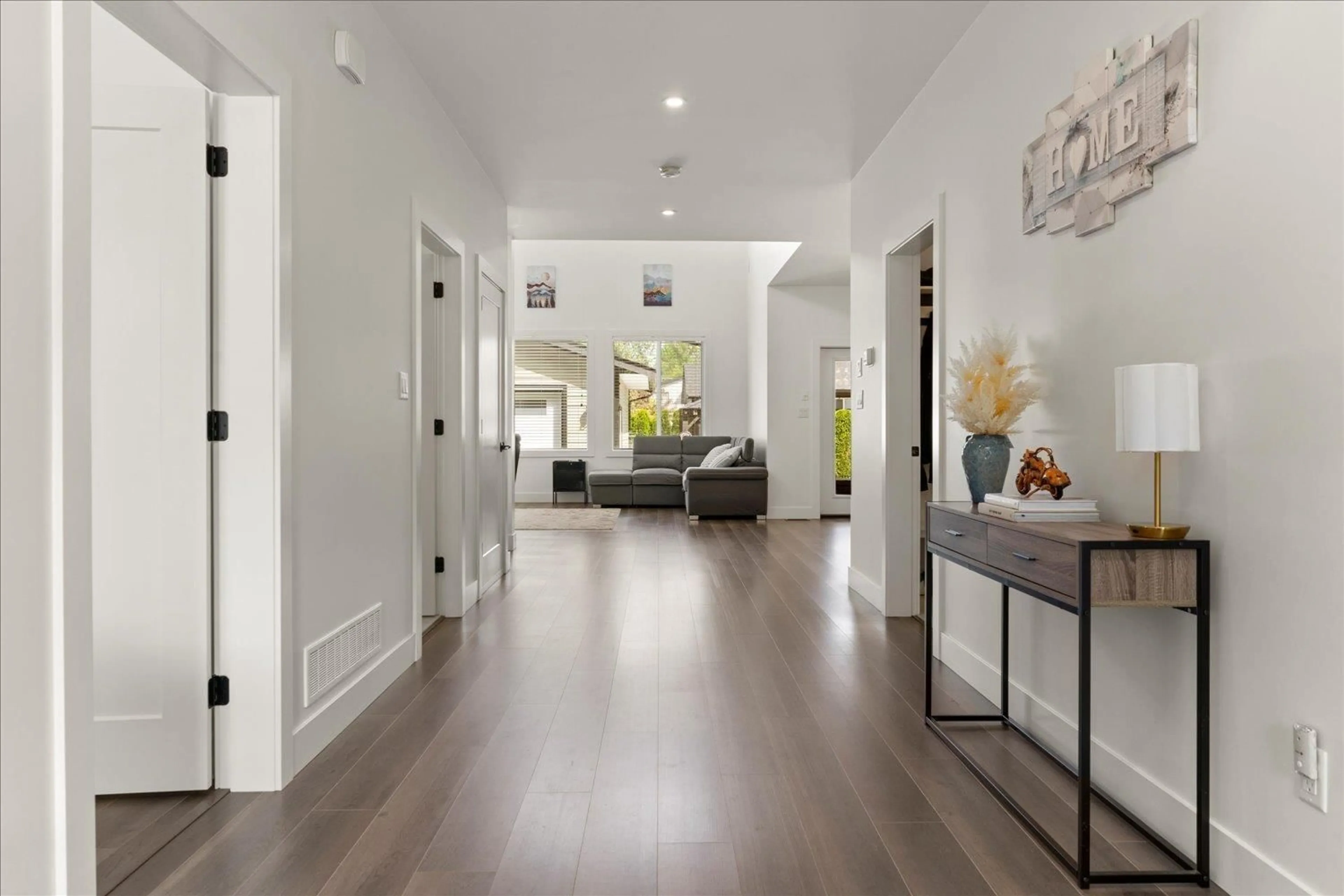 Indoor entryway for 52695 STONEWOOD PLACE, Rosedale British Columbia V0X1X1