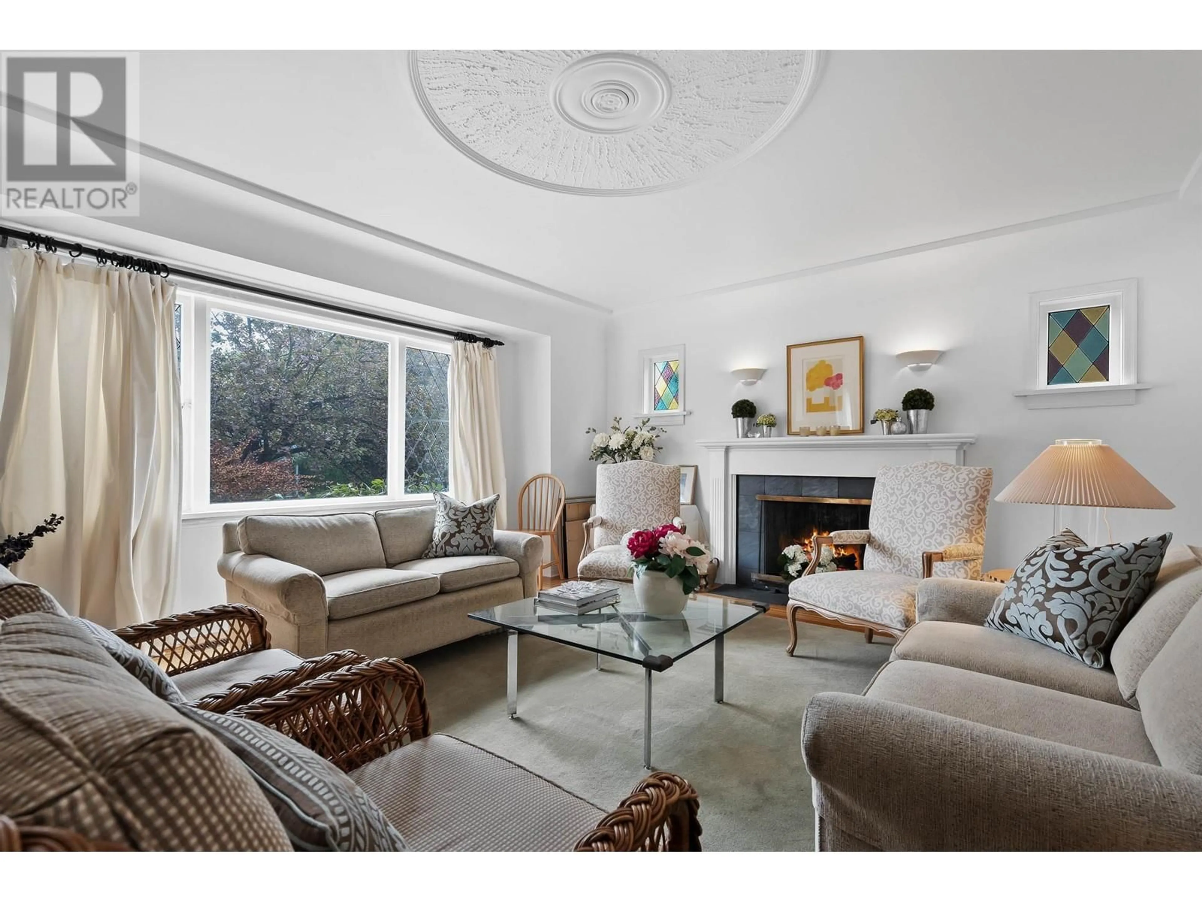 Living room with furniture, unknown for 3755 DUNBAR STREET, Vancouver British Columbia V6S2C8